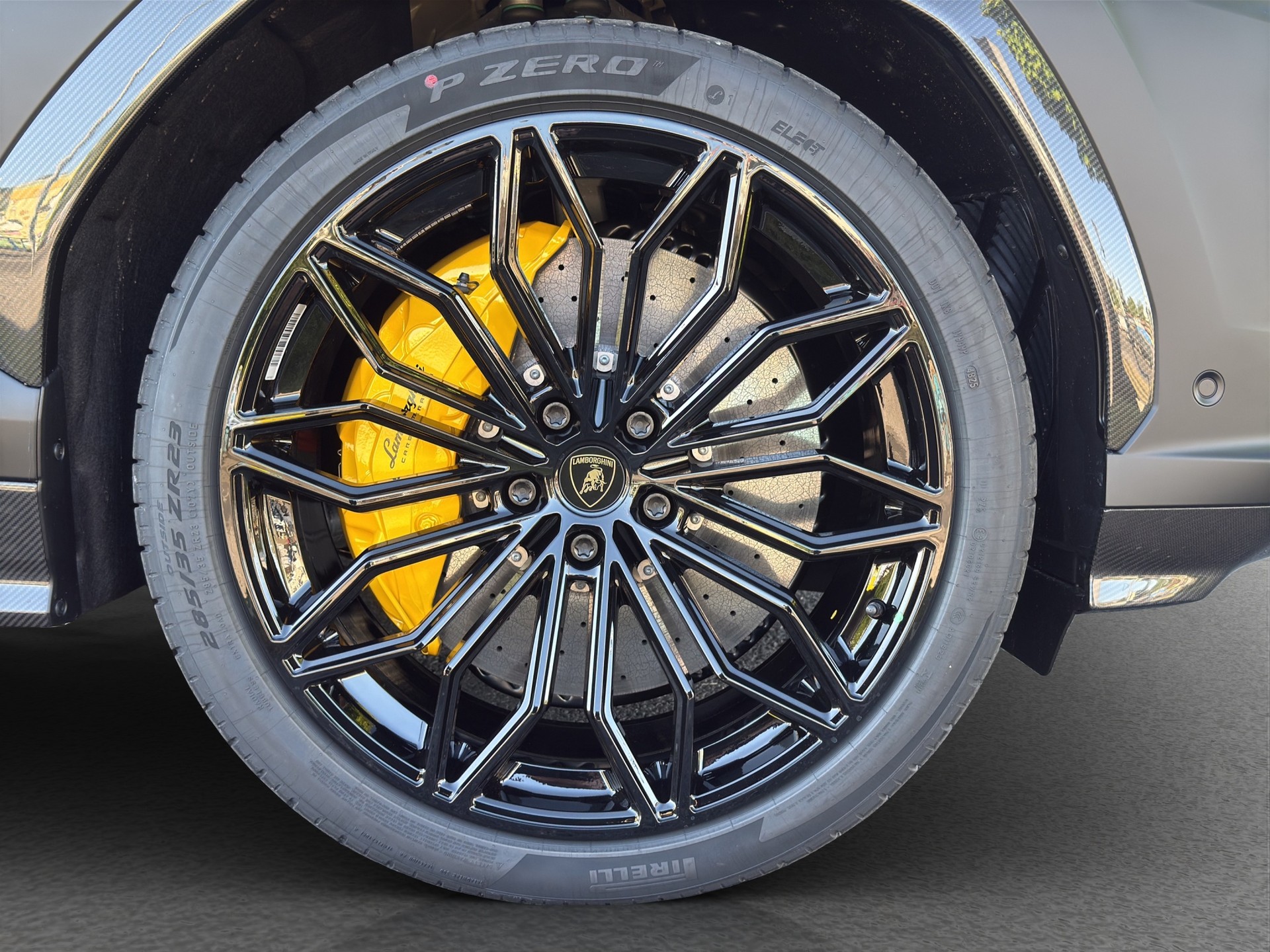 LAMBORGHINI Urus SE-image-7