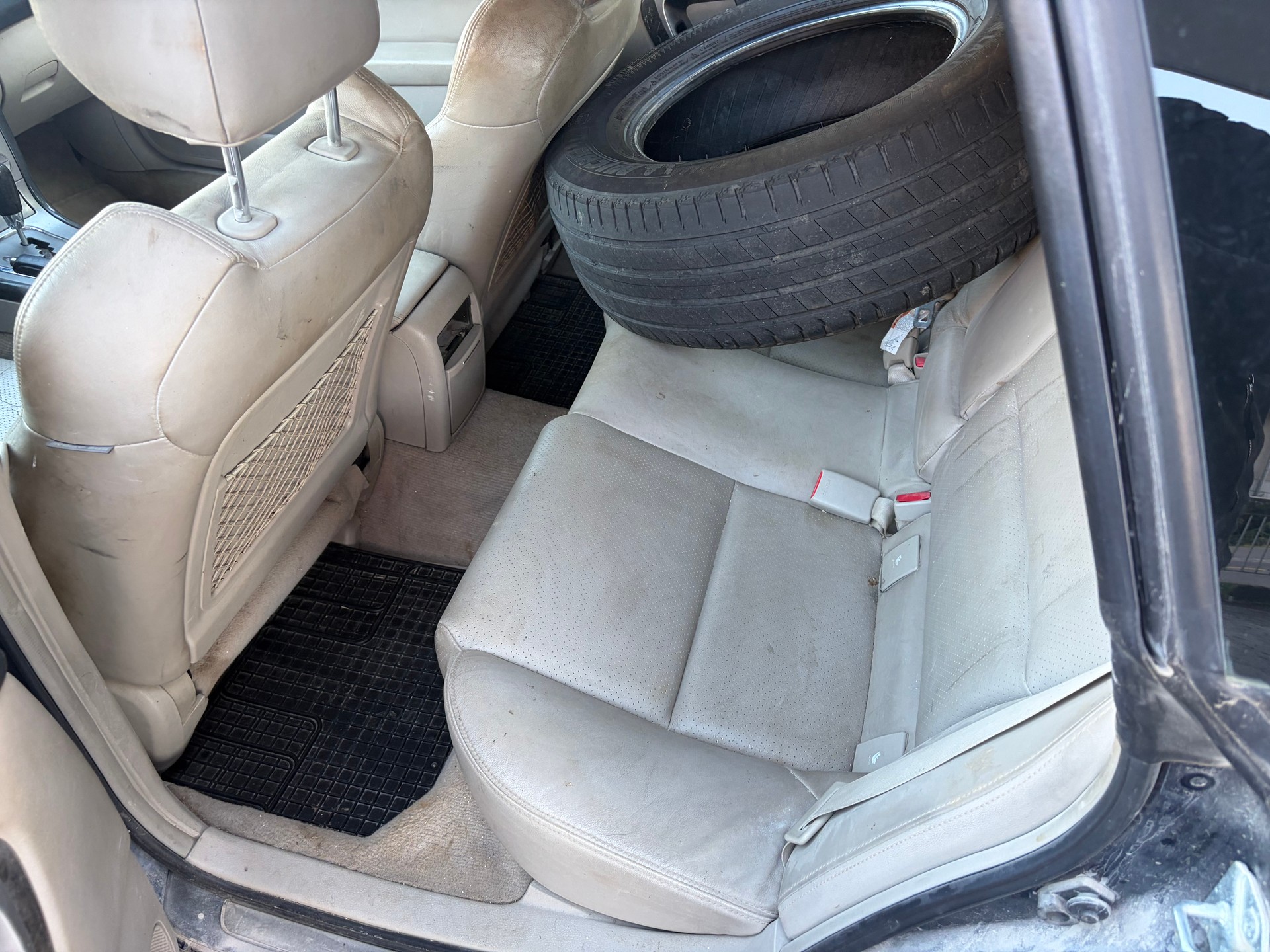 SUBARU Legacy 3.0R AWD Executive Automatic-image-14