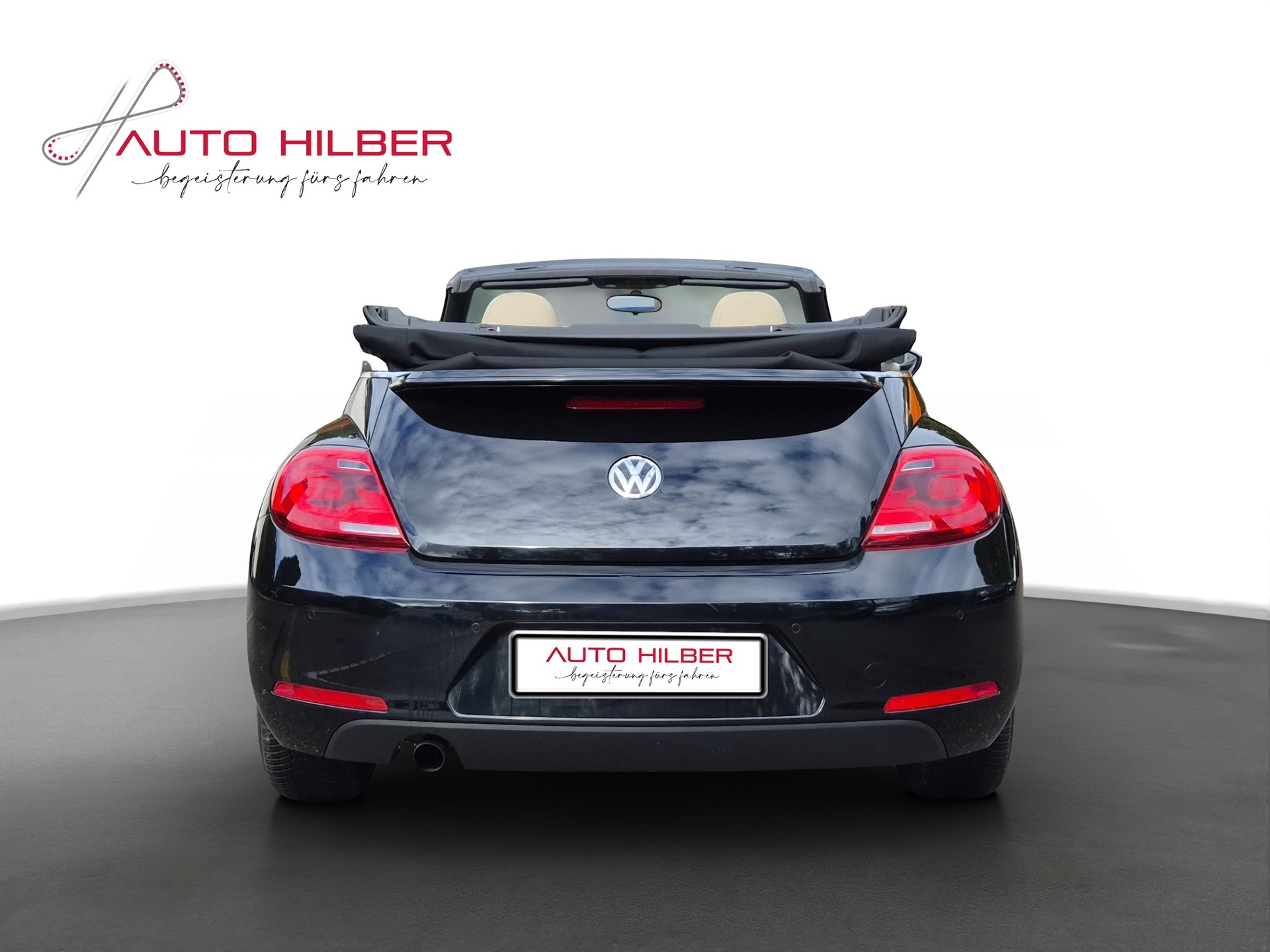 VW Beetle Cabrio 1.2 TSI Design DSG-image-5