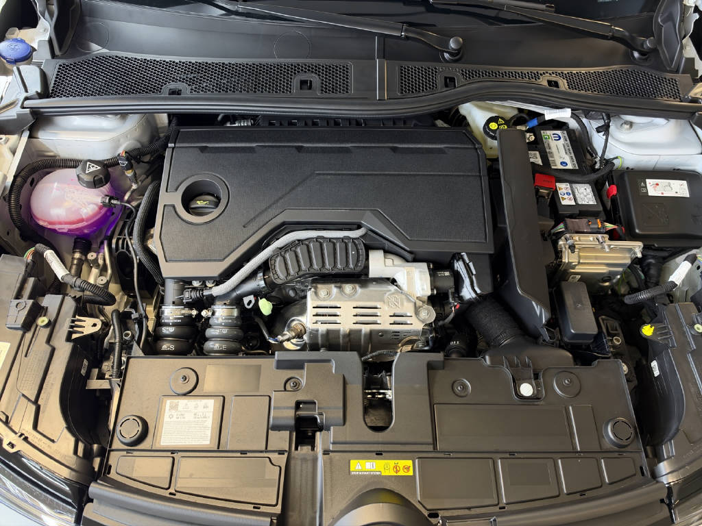 CITROEN C4 1.2 Hybrid Millésime-image-9