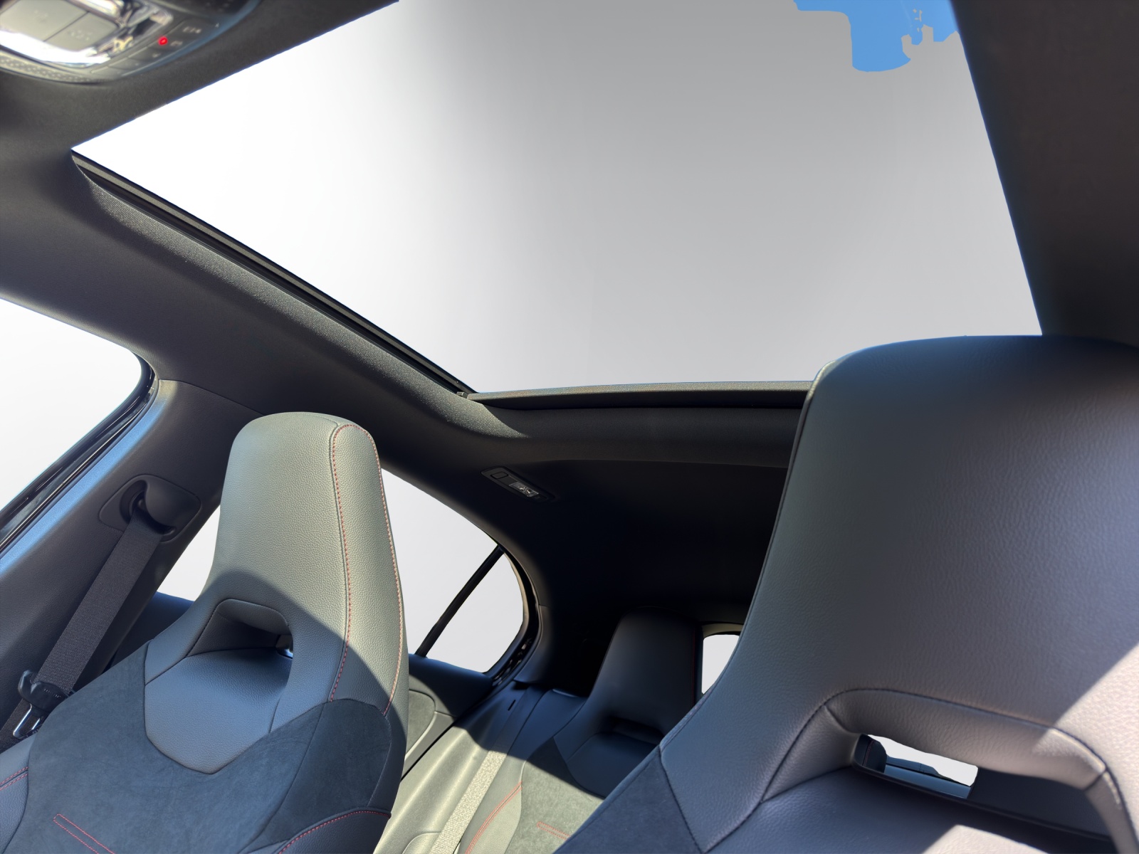 MERCEDES-BENZ A 250 4Matic 8G-DCT-image-9
