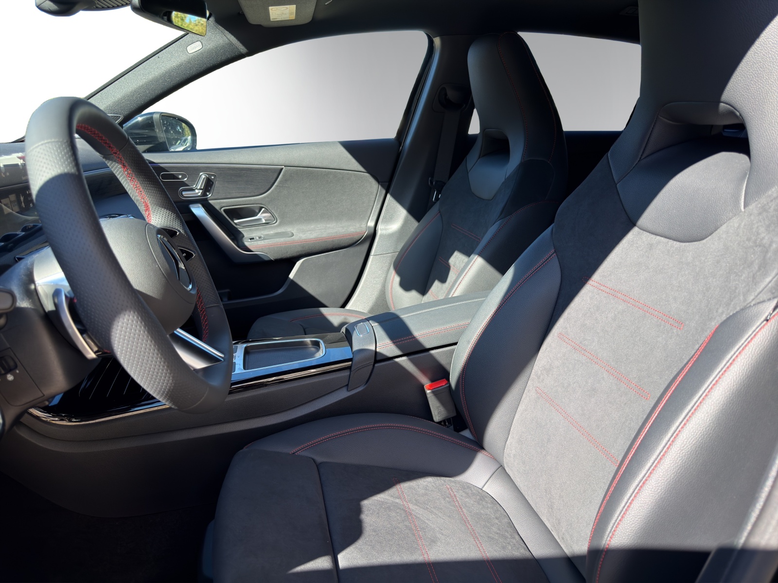 MERCEDES-BENZ A 250 4Matic 8G-DCT-image-8