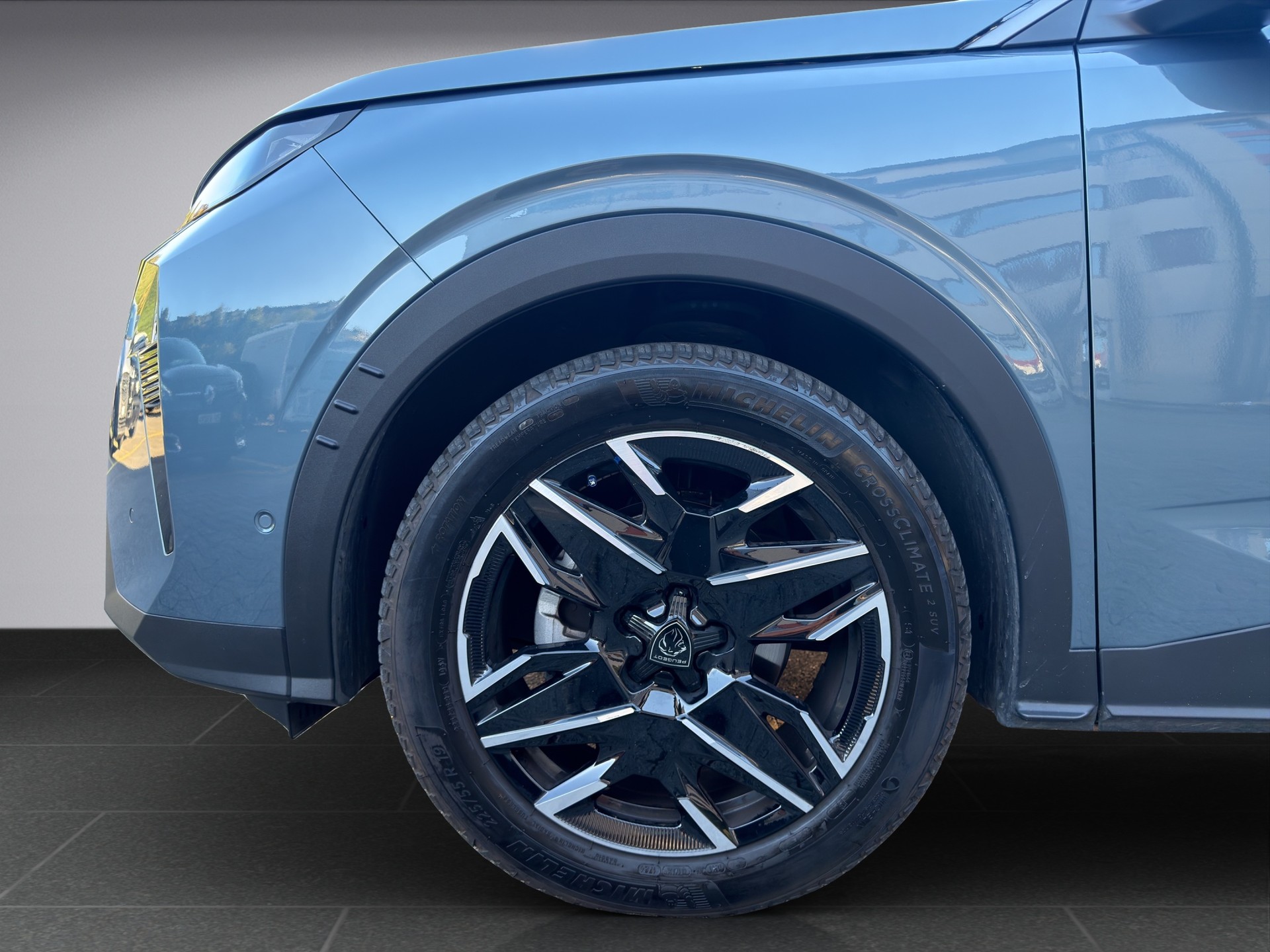 PEUGEOT 3008 145 e-DSC6 Hybrid Allure-image-15