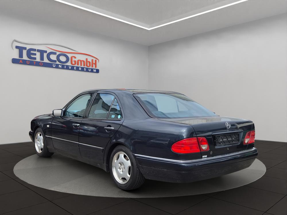 MERCEDES-BENZ E 320 Avantgarde Automatic-image-3