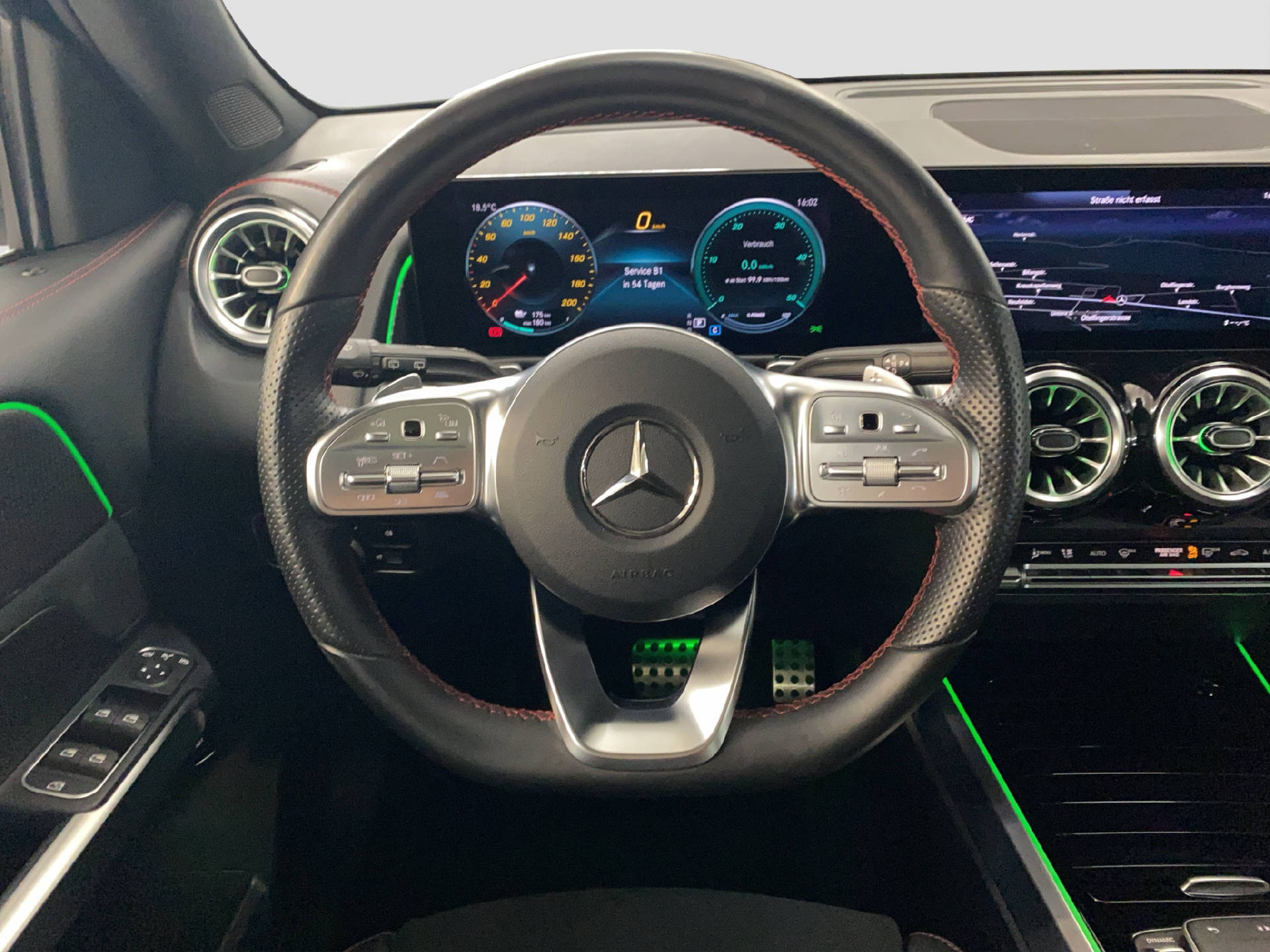 MERCEDES-BENZ EQB 350 AMG Line 4MATIC-image-8