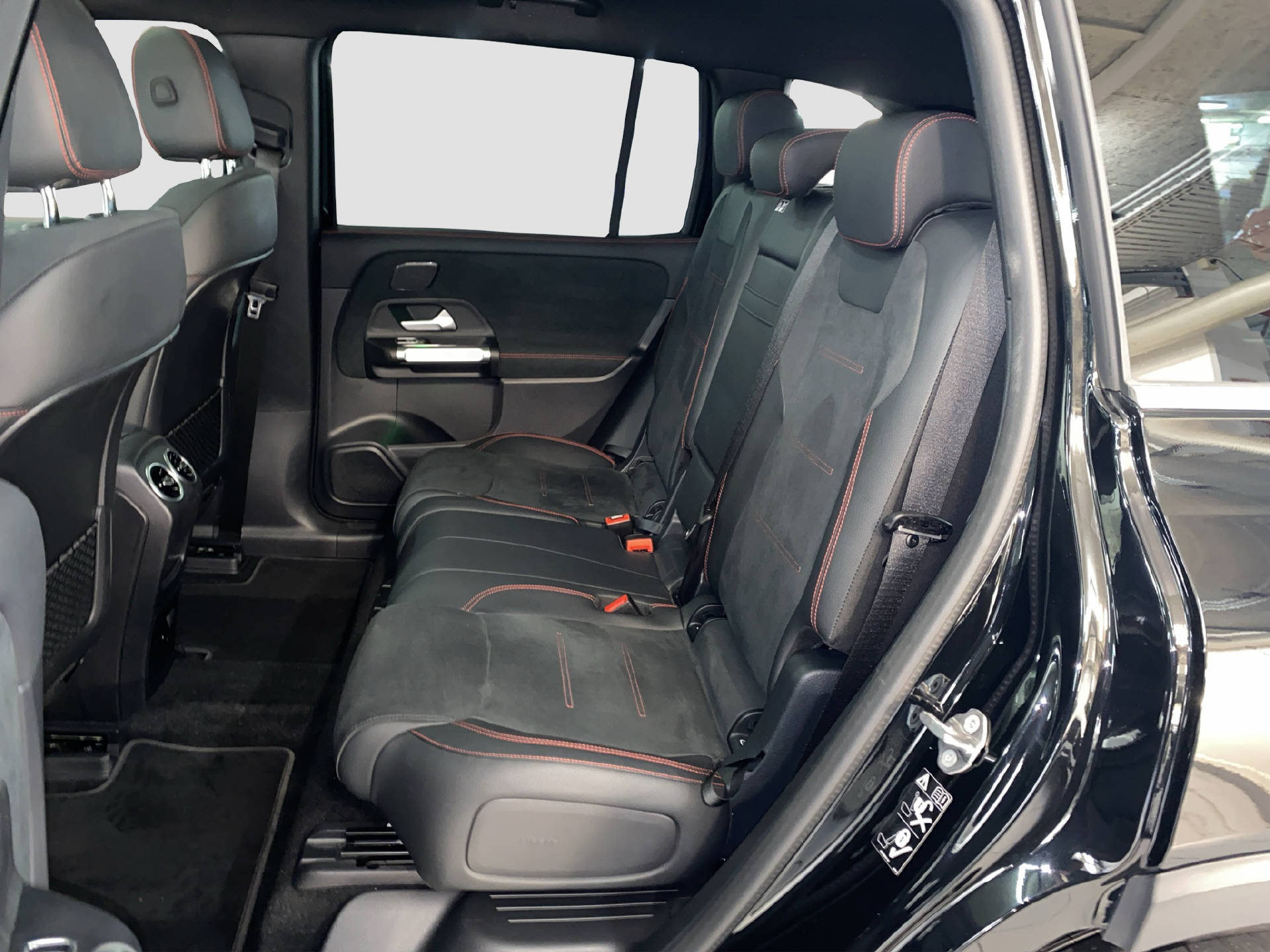 MERCEDES-BENZ EQB 350 AMG Line 4MATIC-image-12