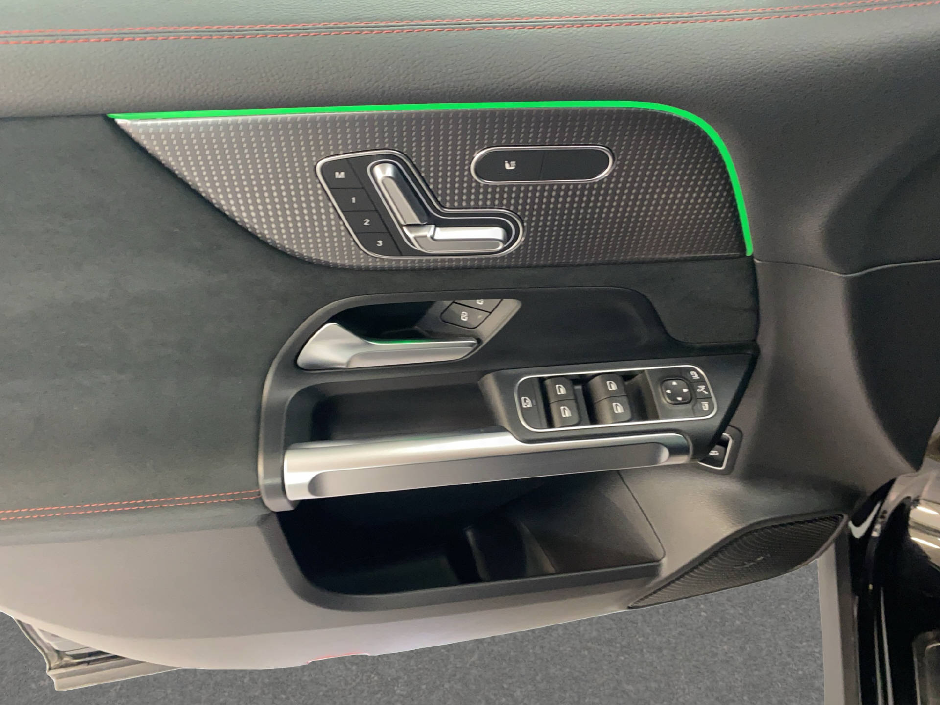 MERCEDES-BENZ EQB 350 AMG Line 4MATIC-image-11