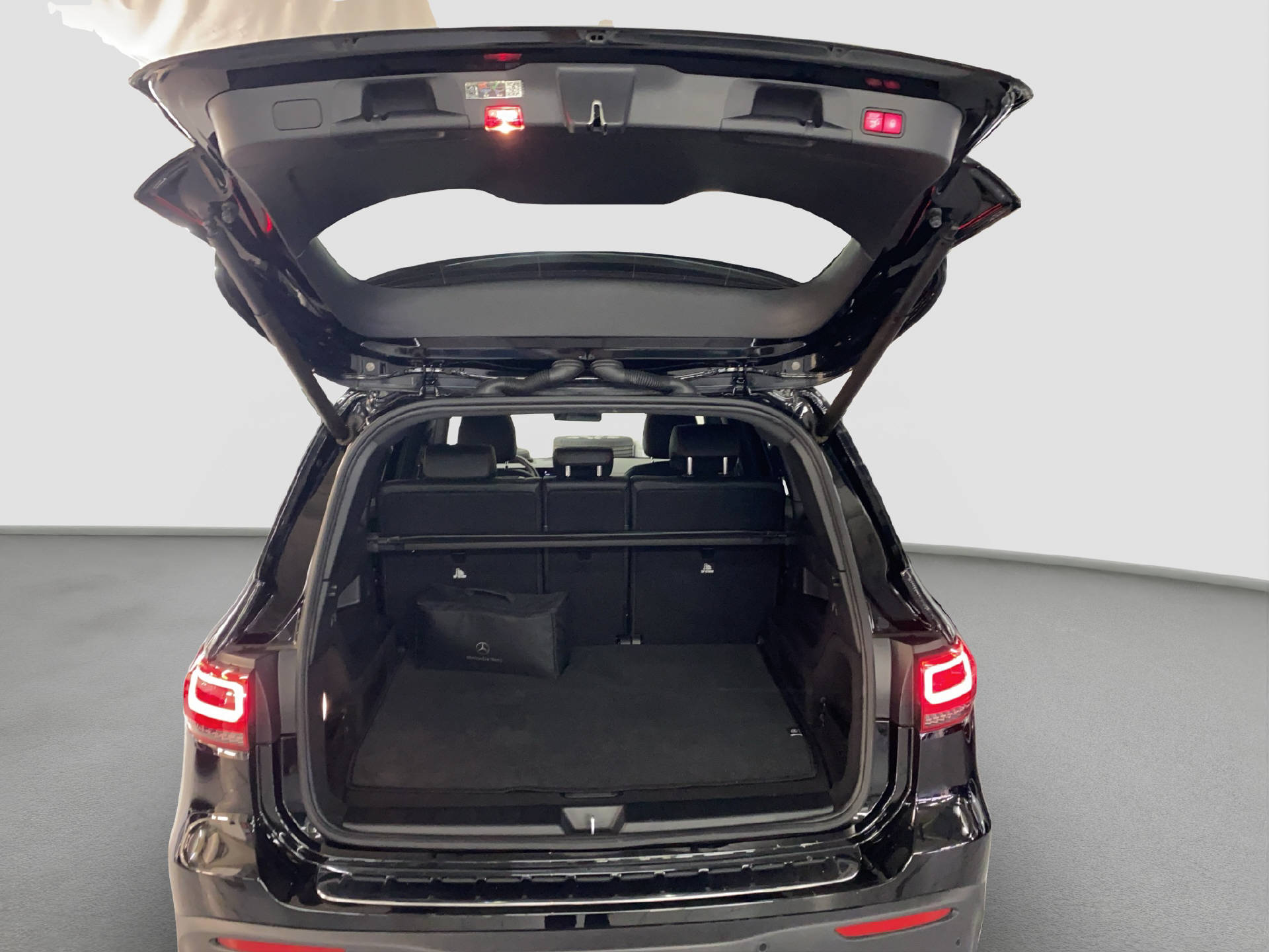 MERCEDES-BENZ EQB 350 AMG Line 4MATIC-image-13