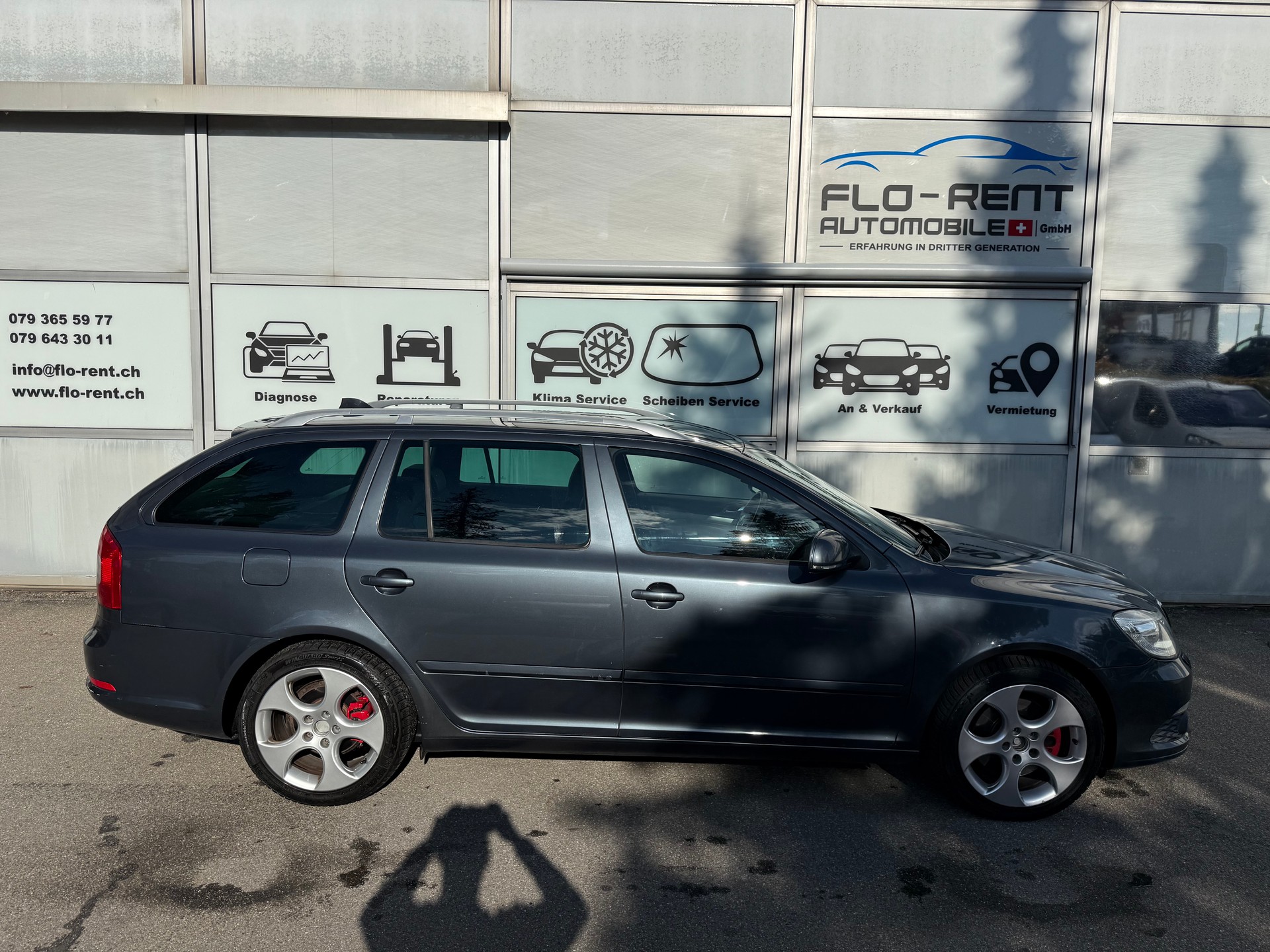 SKODA Octavia Combi 2.0 TDI RS DSG || Frisch ab MFK-image-5