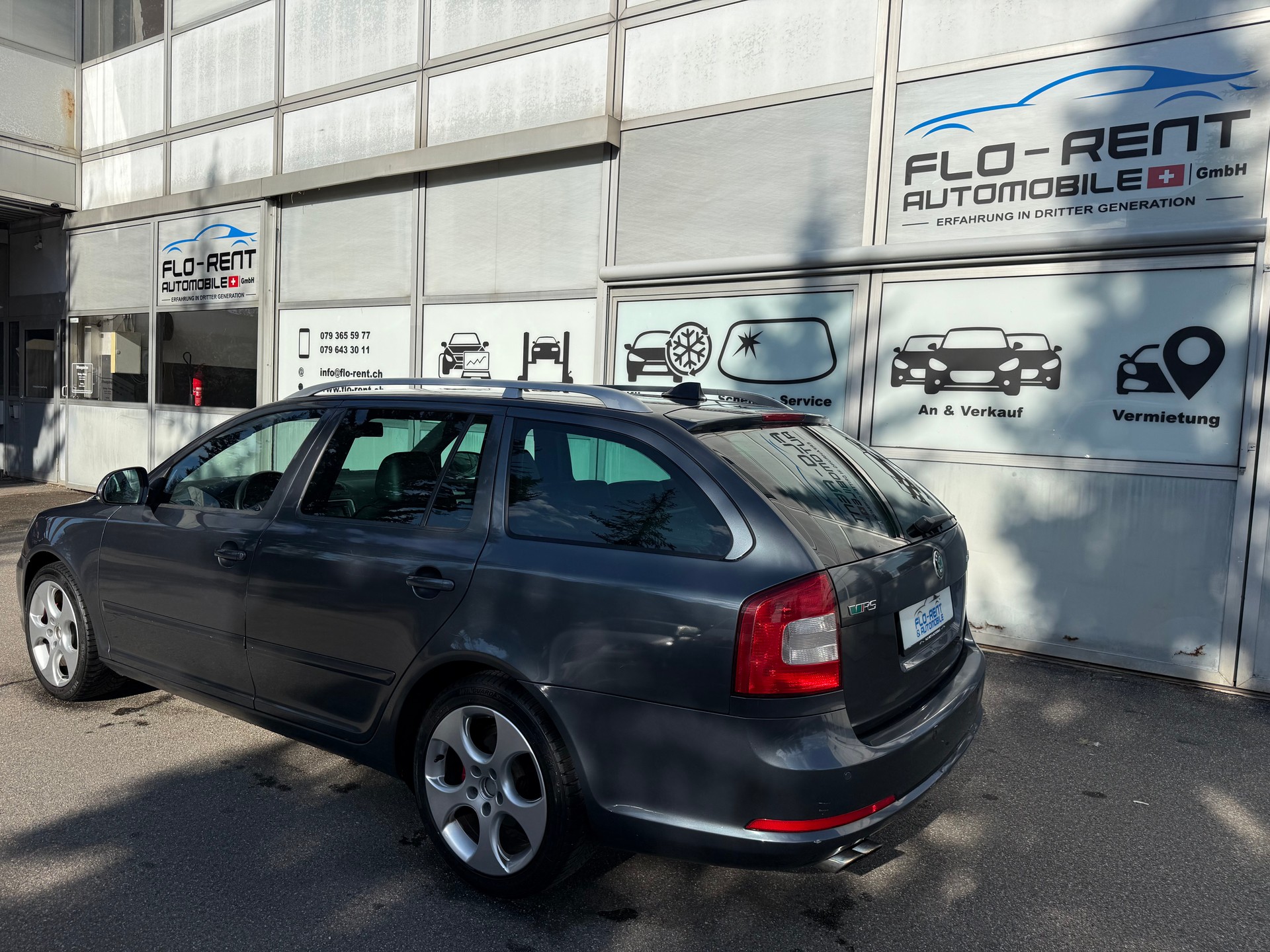 SKODA Octavia Combi 2.0 TDI RS DSG || Frisch ab MFK-image-2
