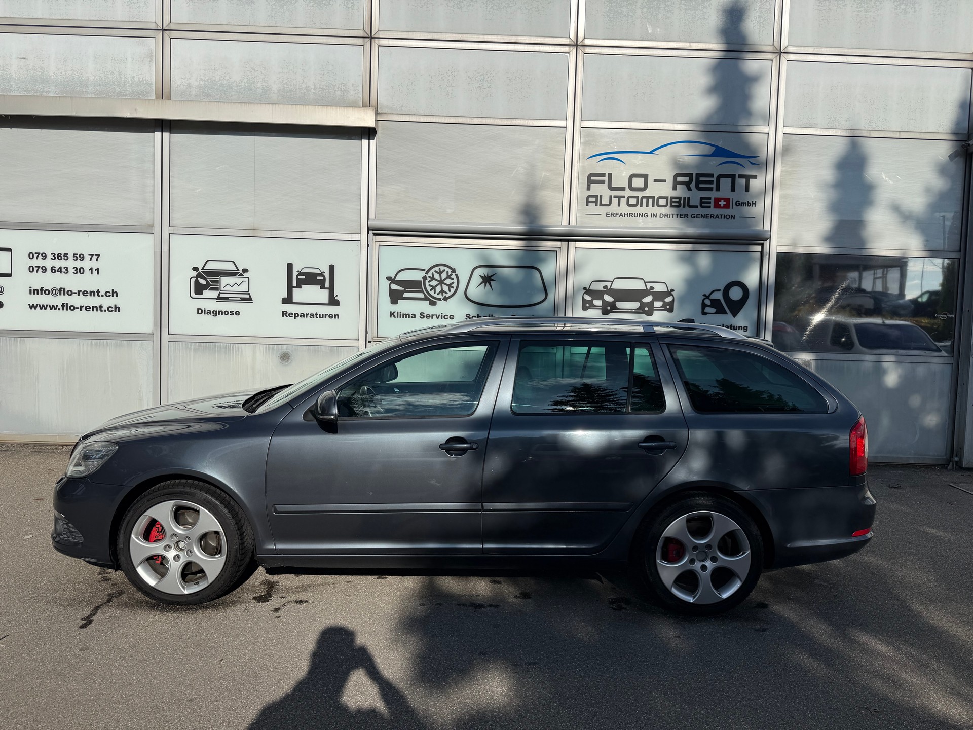 SKODA Octavia Combi 2.0 TDI RS DSG || Frisch ab MFK-image-1