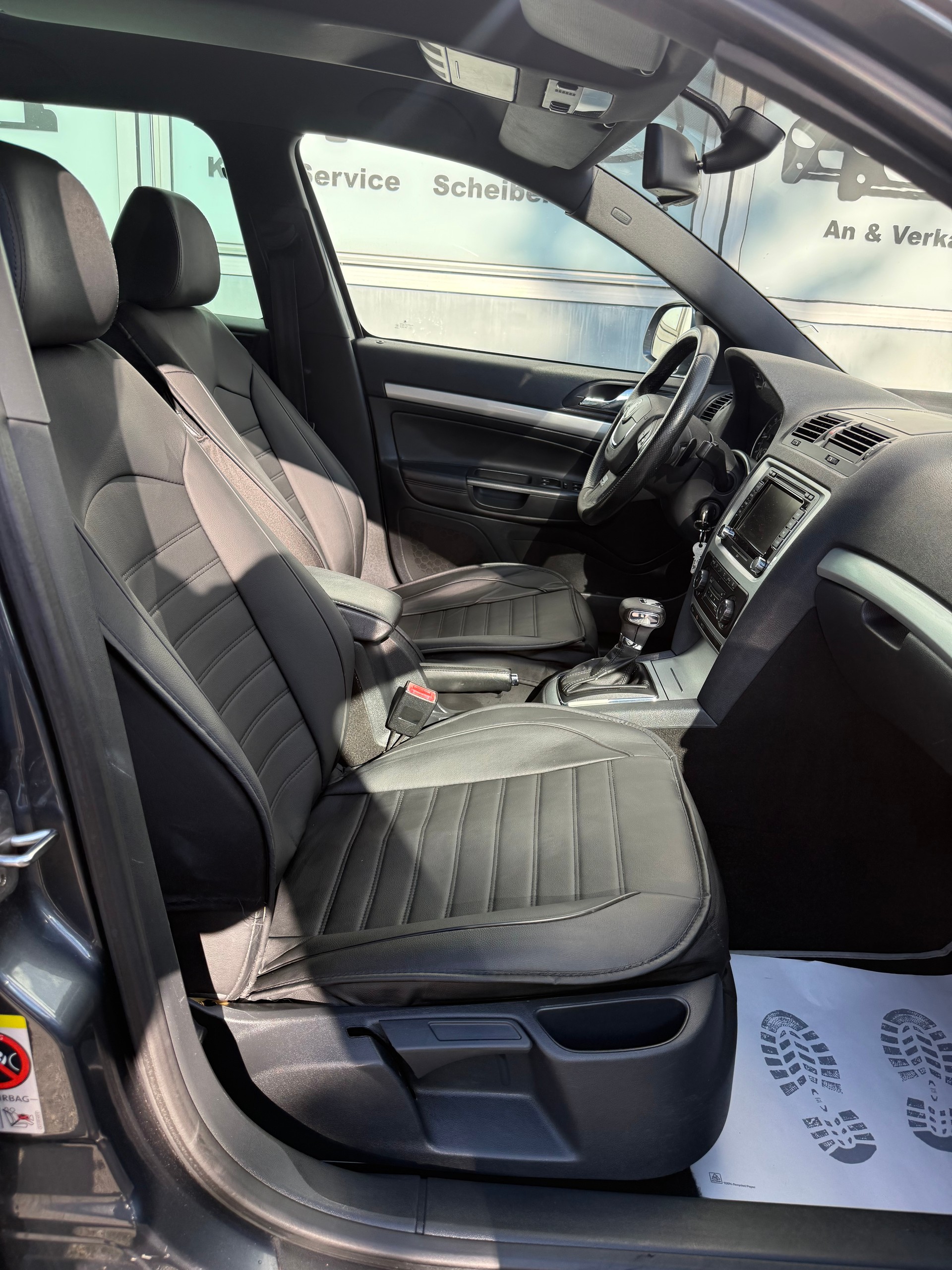 SKODA Octavia Combi 2.0 TDI RS DSG || Frisch ab MFK-image-12
