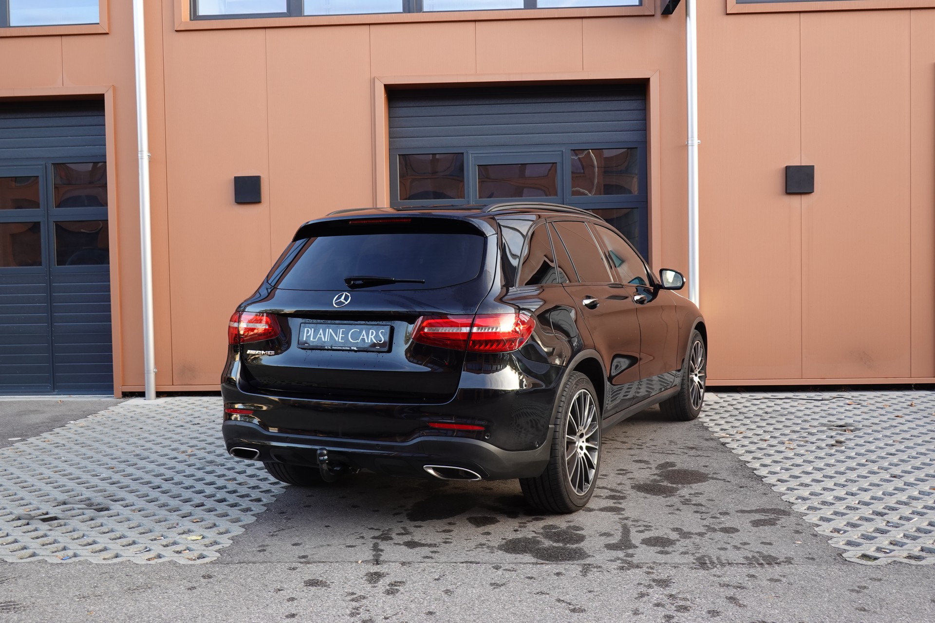 MERCEDES-BENZ GLC 250 AMG Line 4Matic "* CH Auto * Toit Ouvrant * Sièges Electriques+Chauffant * GPS * Lumière Ambiance * Volant chauffant *"-image-7
