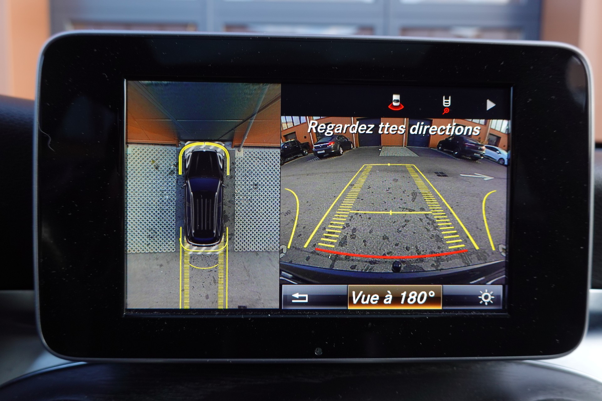 MERCEDES-BENZ GLC 250 AMG Line 4Matic "* CH Auto * Toit Ouvrant * Sièges Electriques+Chauffant * GPS * Lumière Ambiance * Volant chauffant *"-image-18