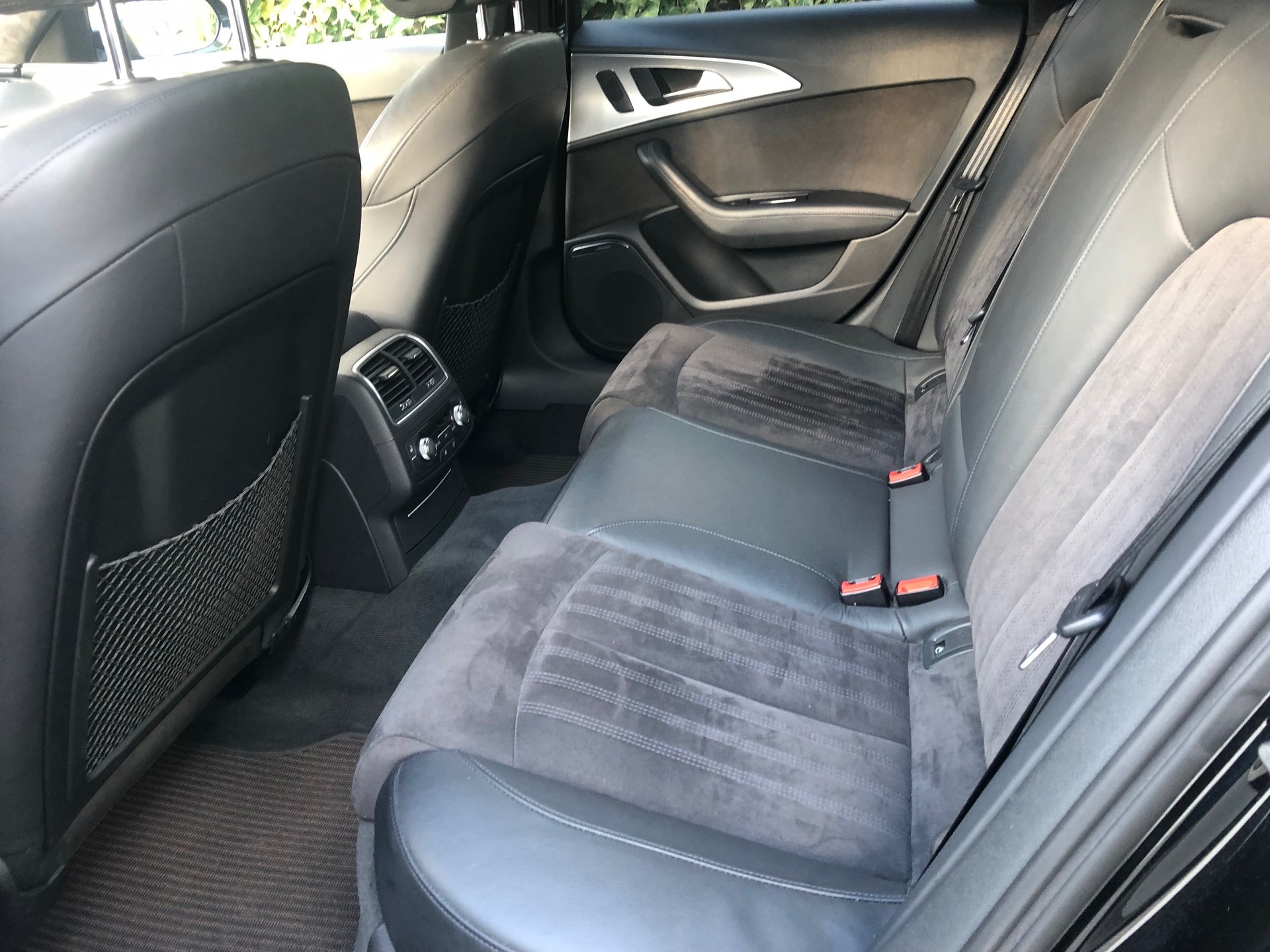 AUDI 3.0 V6 TDI 320 quattro-image-3