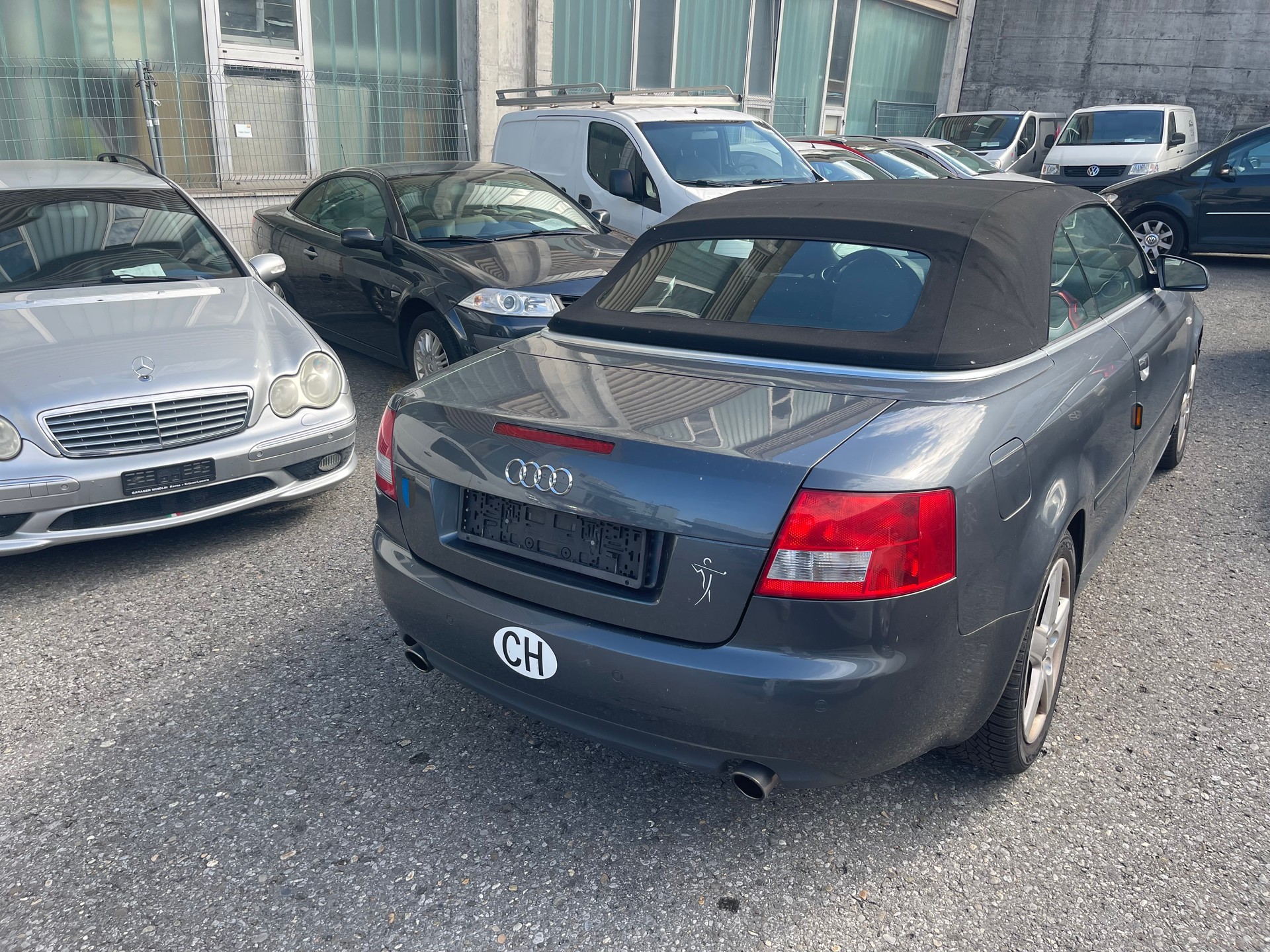 AUDI A4 Cabriolet 1.8 Turbo-image-3