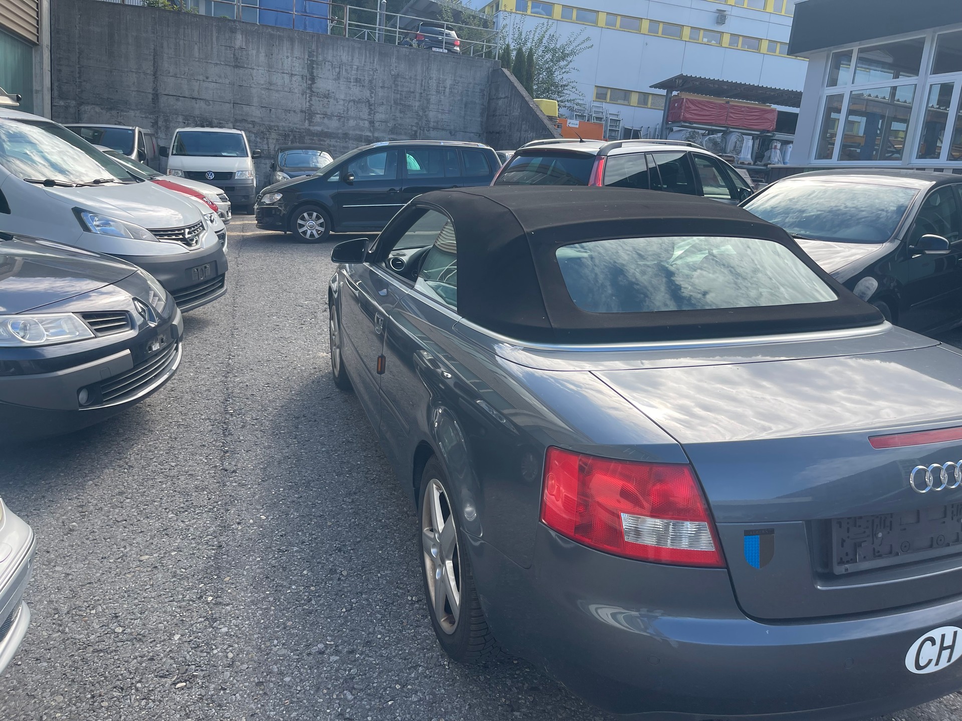 AUDI A4 Cabriolet 1.8 Turbo-image-1
