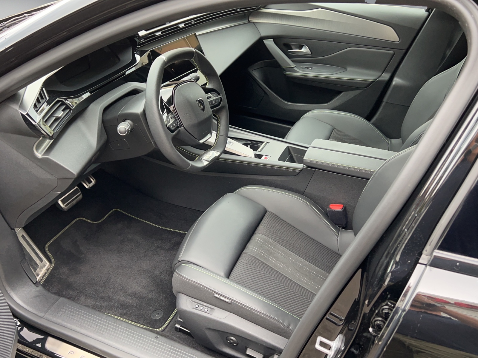 PEUGEOT 308 SW 1.5 BlueHDi GT Pack-image-3