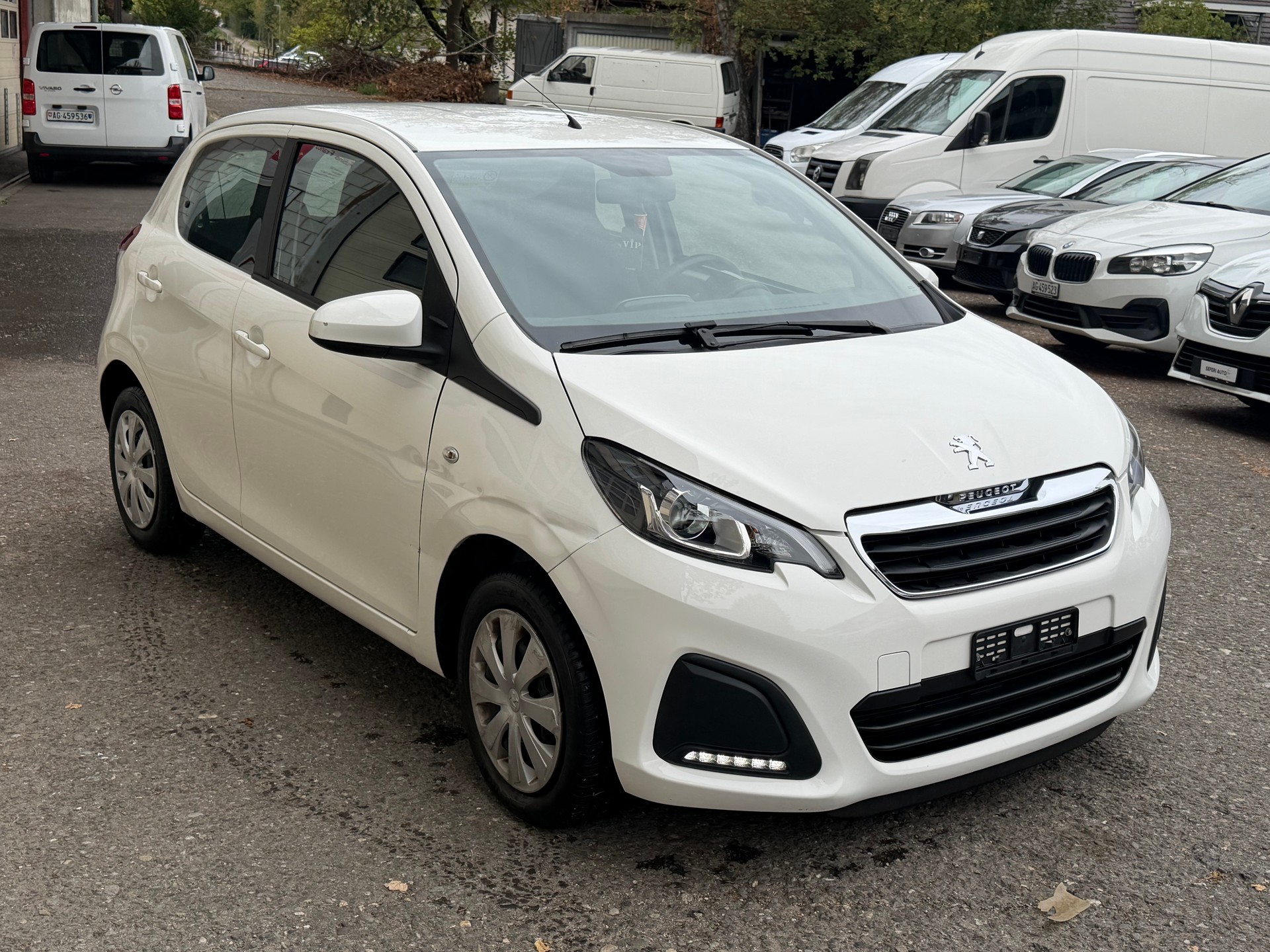 PEUGEOT 108 e-1.0 VTi Stop&Start Style-image-3