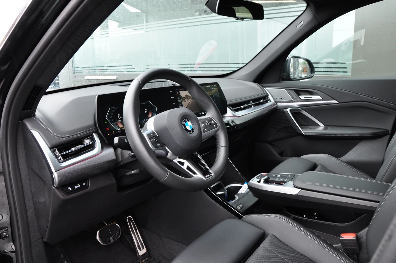 BMW X1 xDrive 23i 48V M Sport Pro-image-13