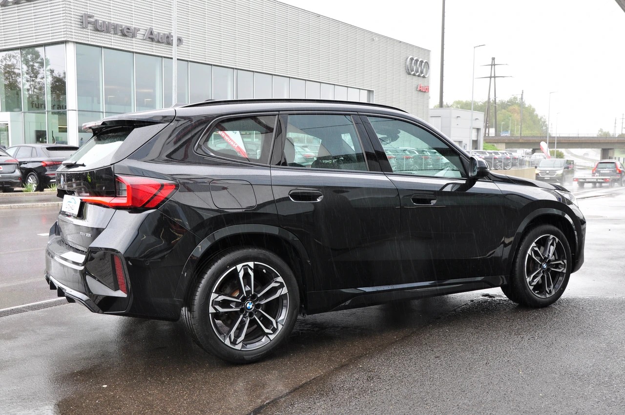 BMW X1 xDrive 23i 48V M Sport Pro-image-9