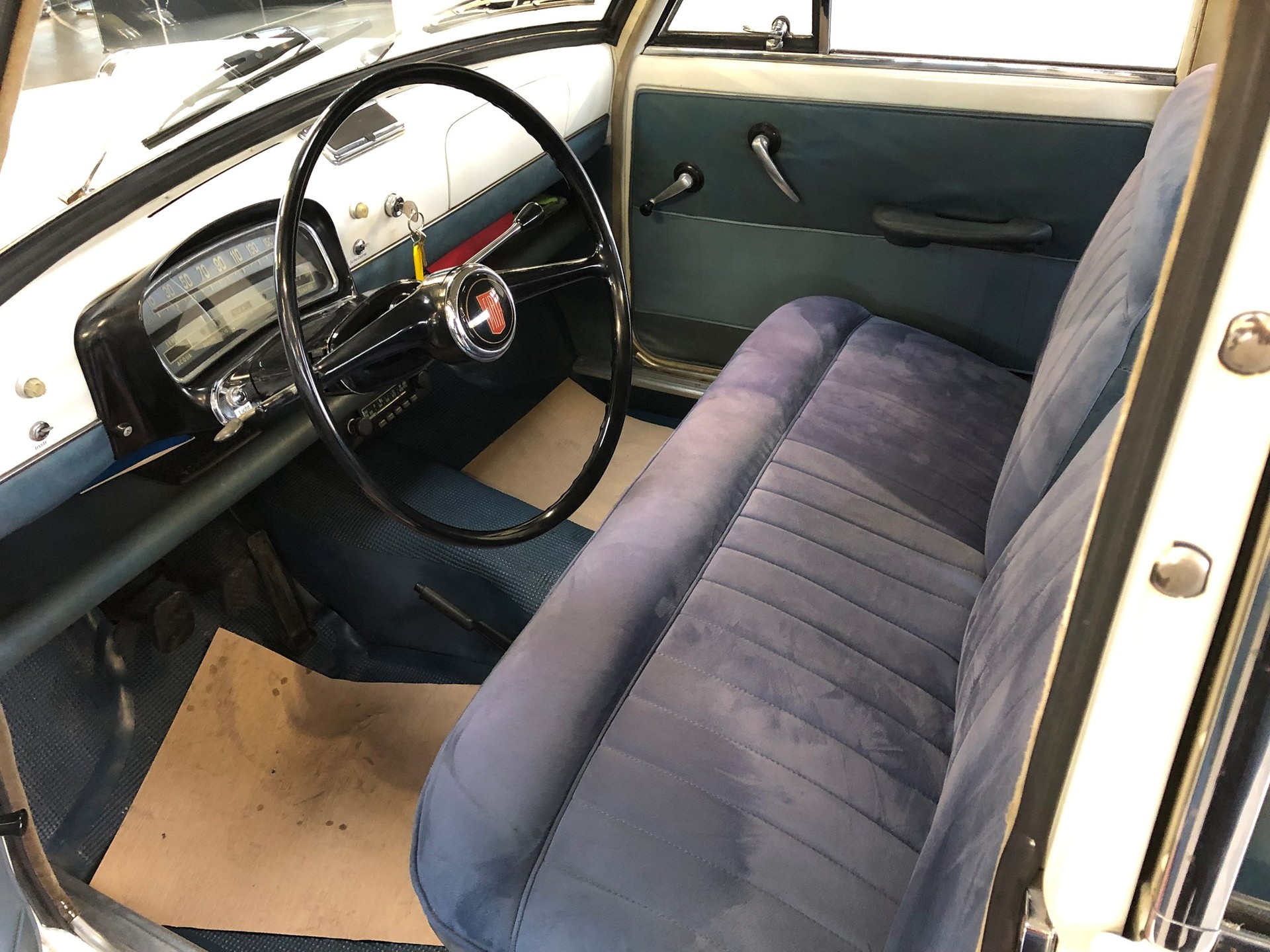 FIAT 1100 Special-image-19
