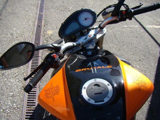 MV AGUSTA B4 Brutale 910-image-4