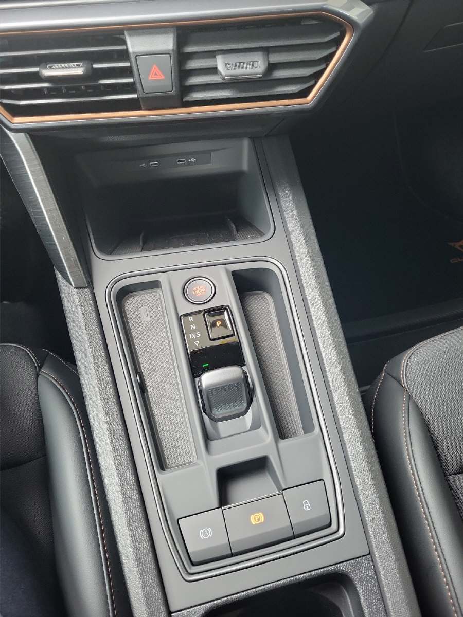 CUPRA Leon ST 1.4 eHybrid DSG Inicio-image-8