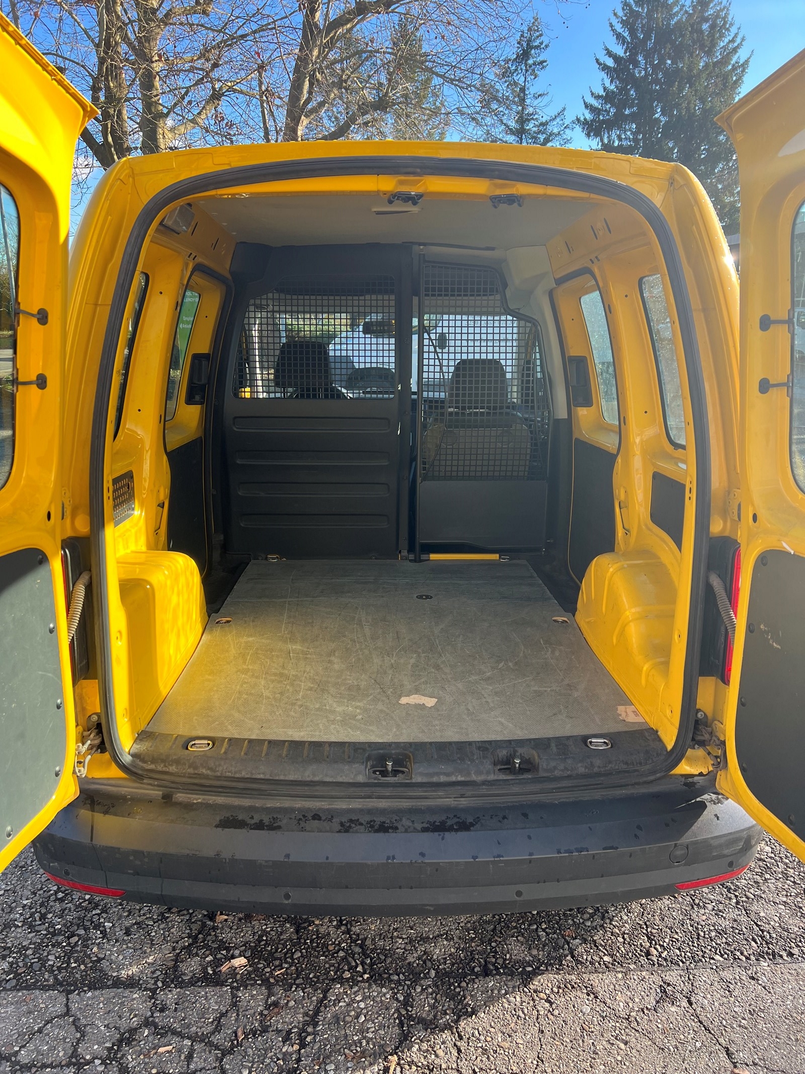 VW CADDY 2.0D 4 MOTION-image-5