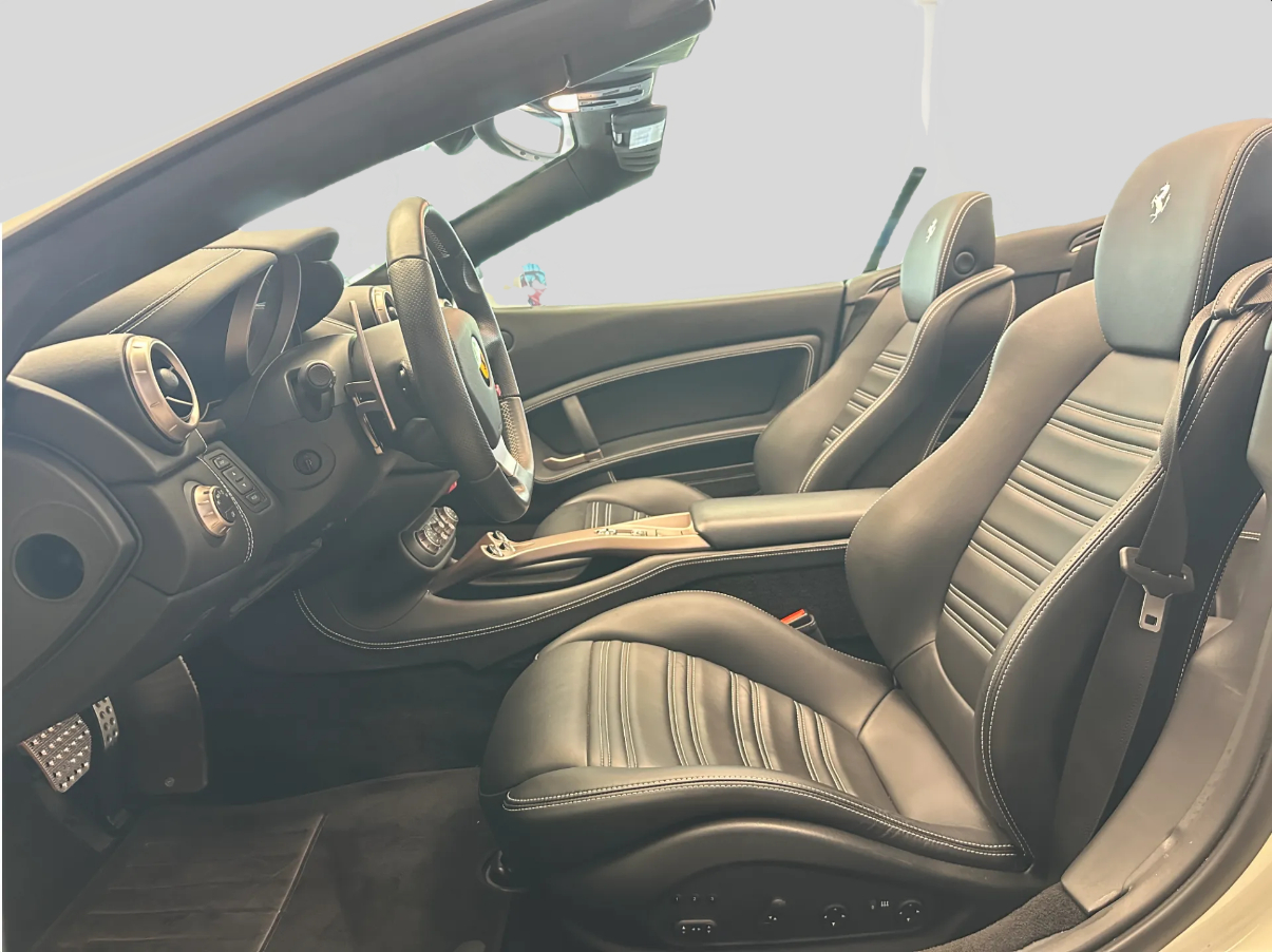 FERRARI California Trenta 490 cv-image-7