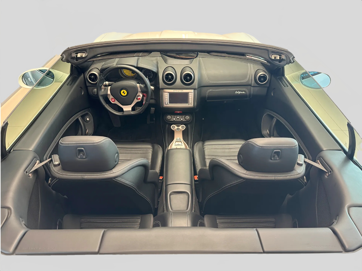 FERRARI California Trenta 490 cv-image-12