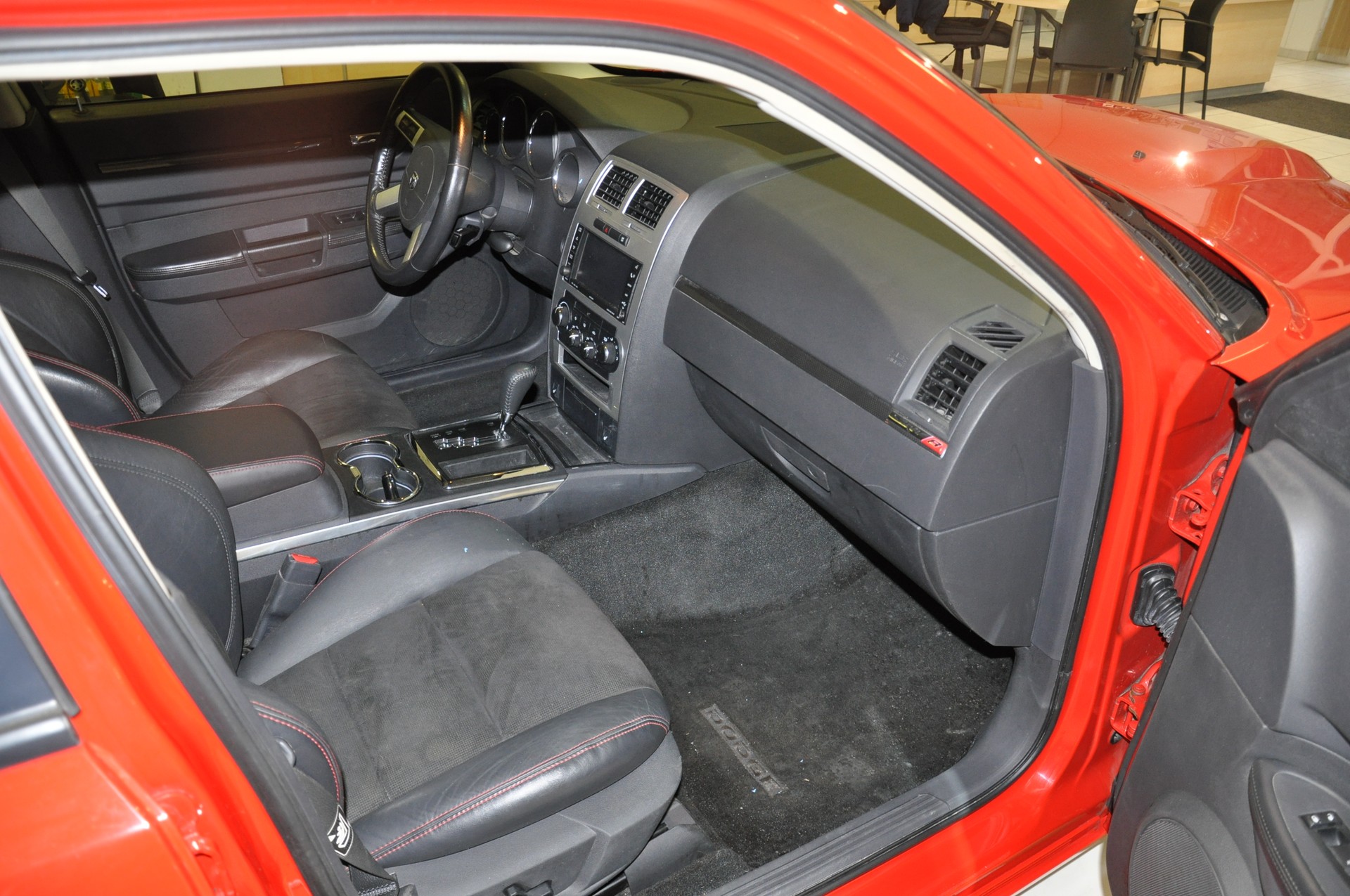 DODGE SRT-8  6.1-image-7