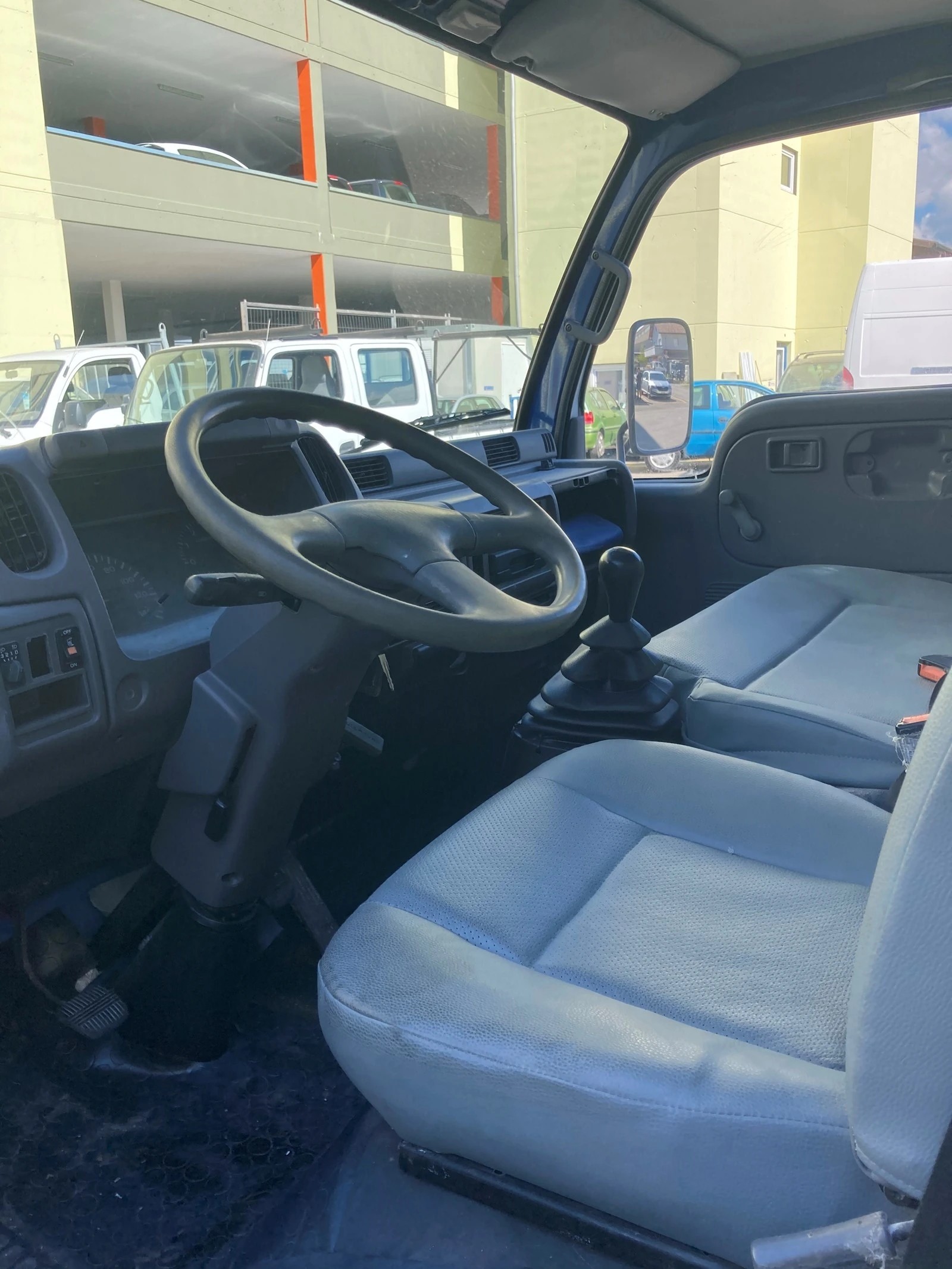 NISSAN Cabstar 2.5D-showroom-element-2