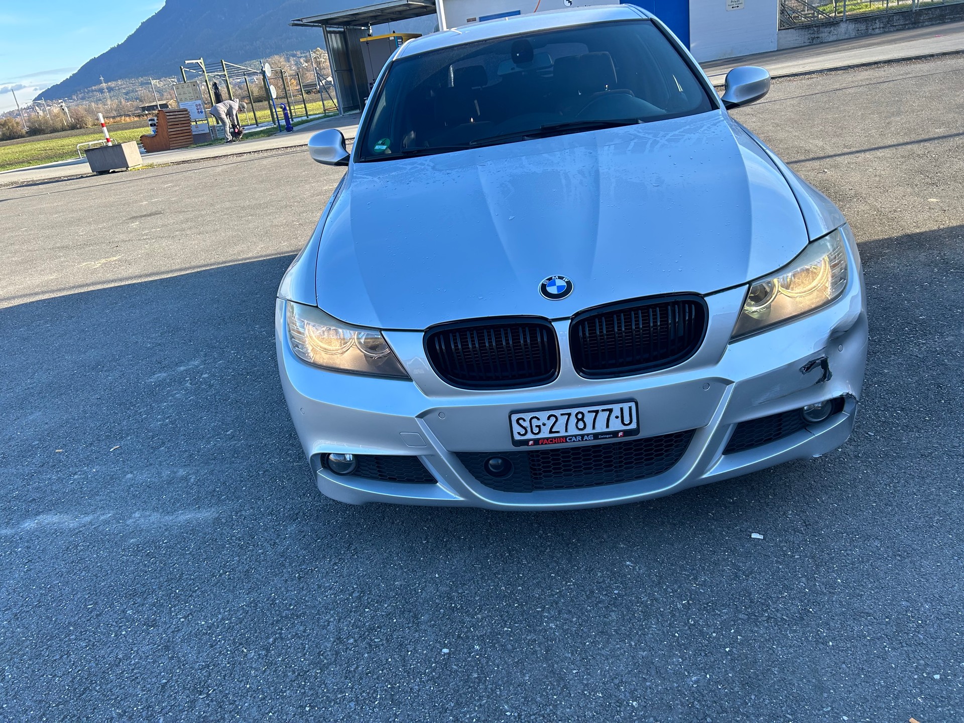 BMW 325i xDrive Touring Steptronic-image-0