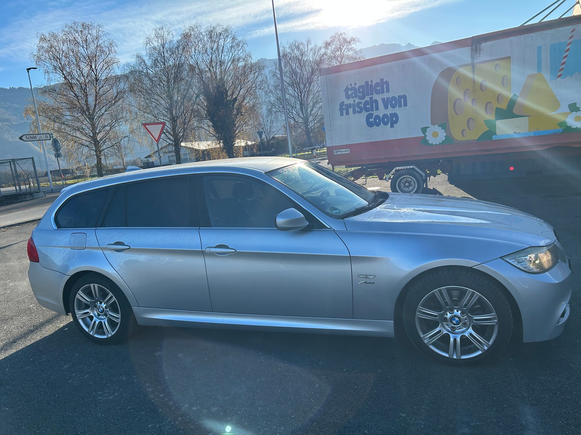 BMW 325i xDrive Touring Steptronic-image-3
