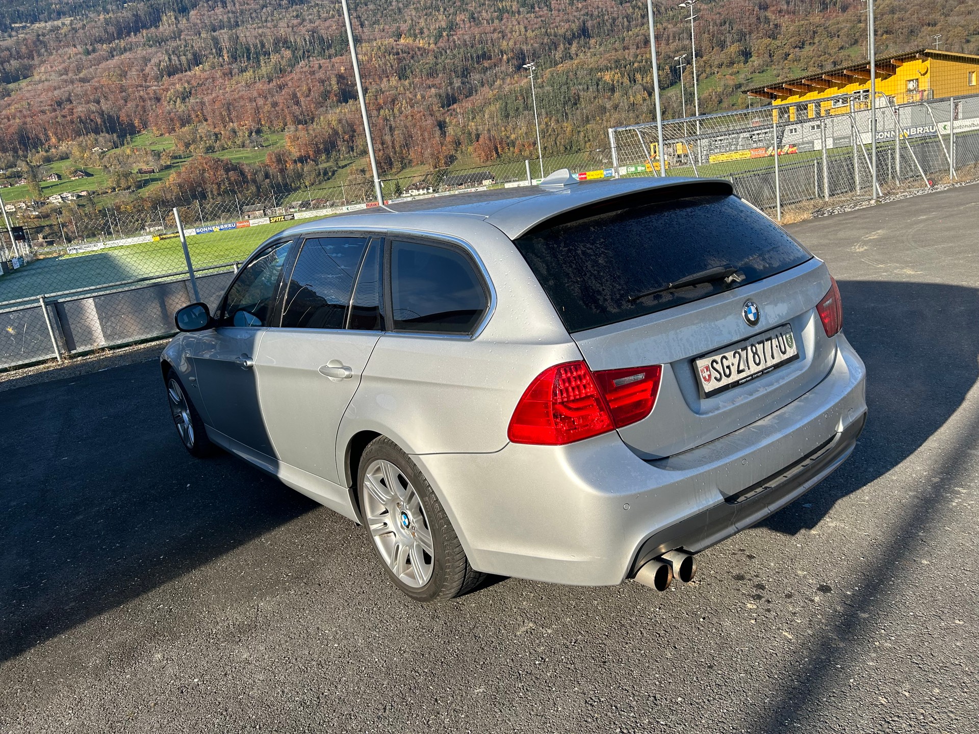 BMW 325i xDrive Touring Steptronic-image-7