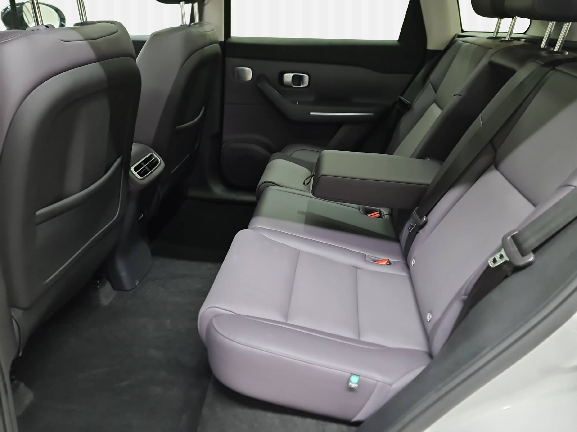LEAPMOTOR C10 EV-image-7