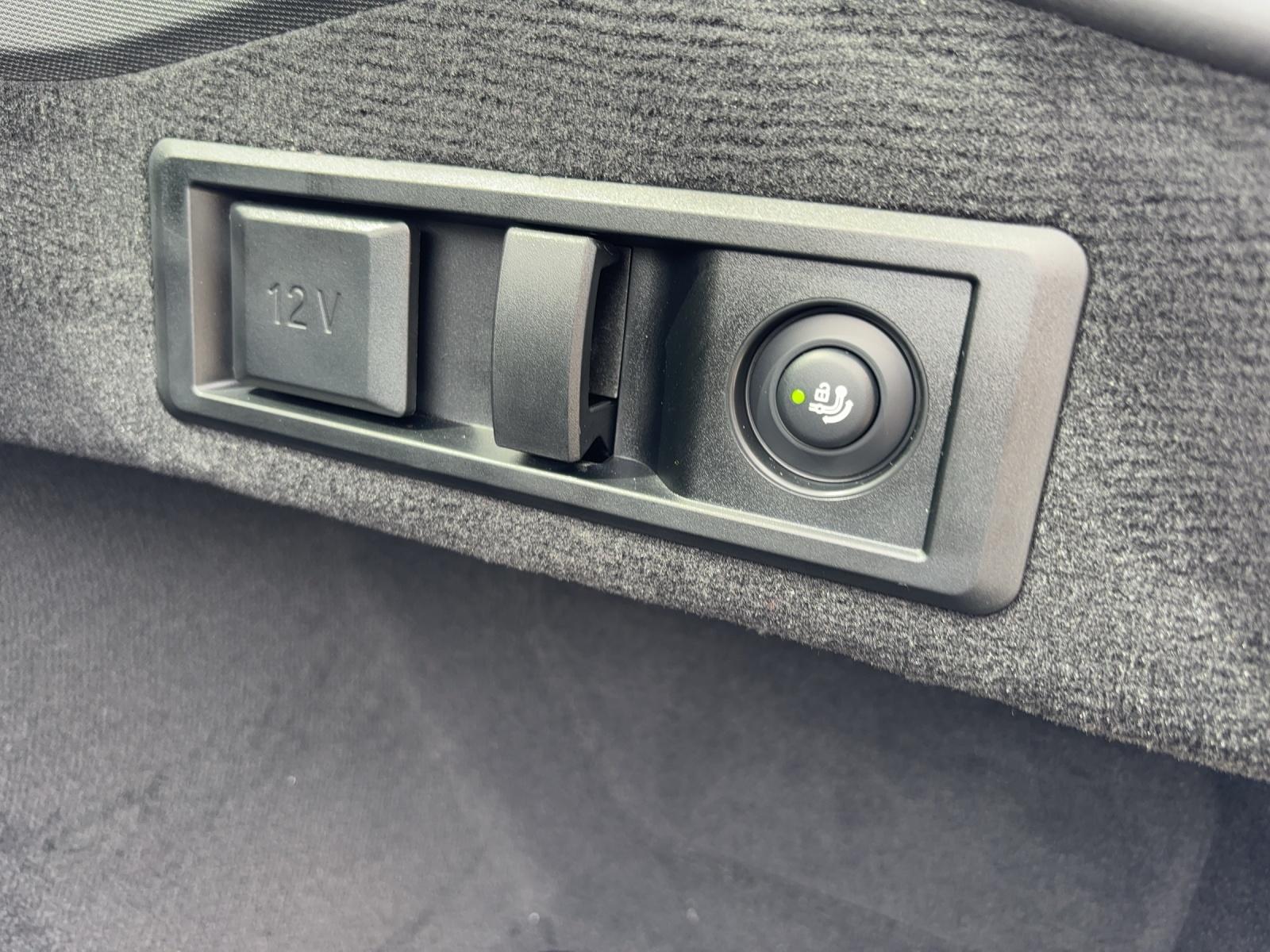 BMW i4 xDrive 40 M Sport Pro-image-15