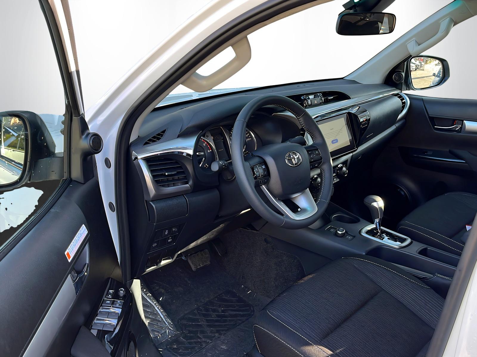 TOYOTA Hilux Double Cab.-Pick-up 2.8 D-4D 204 Style MHEV-image-6