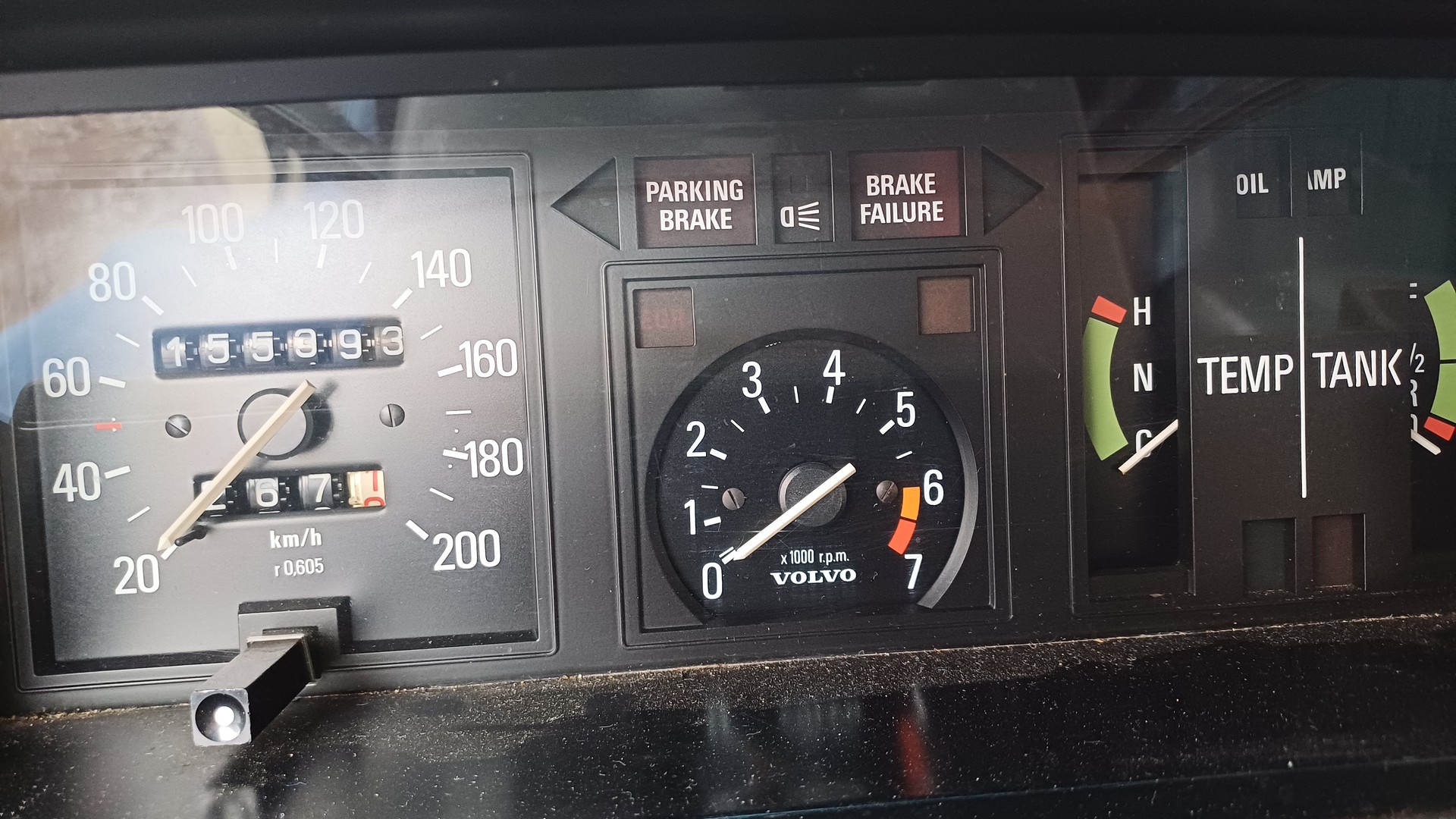 VOLVO 242L-image-5