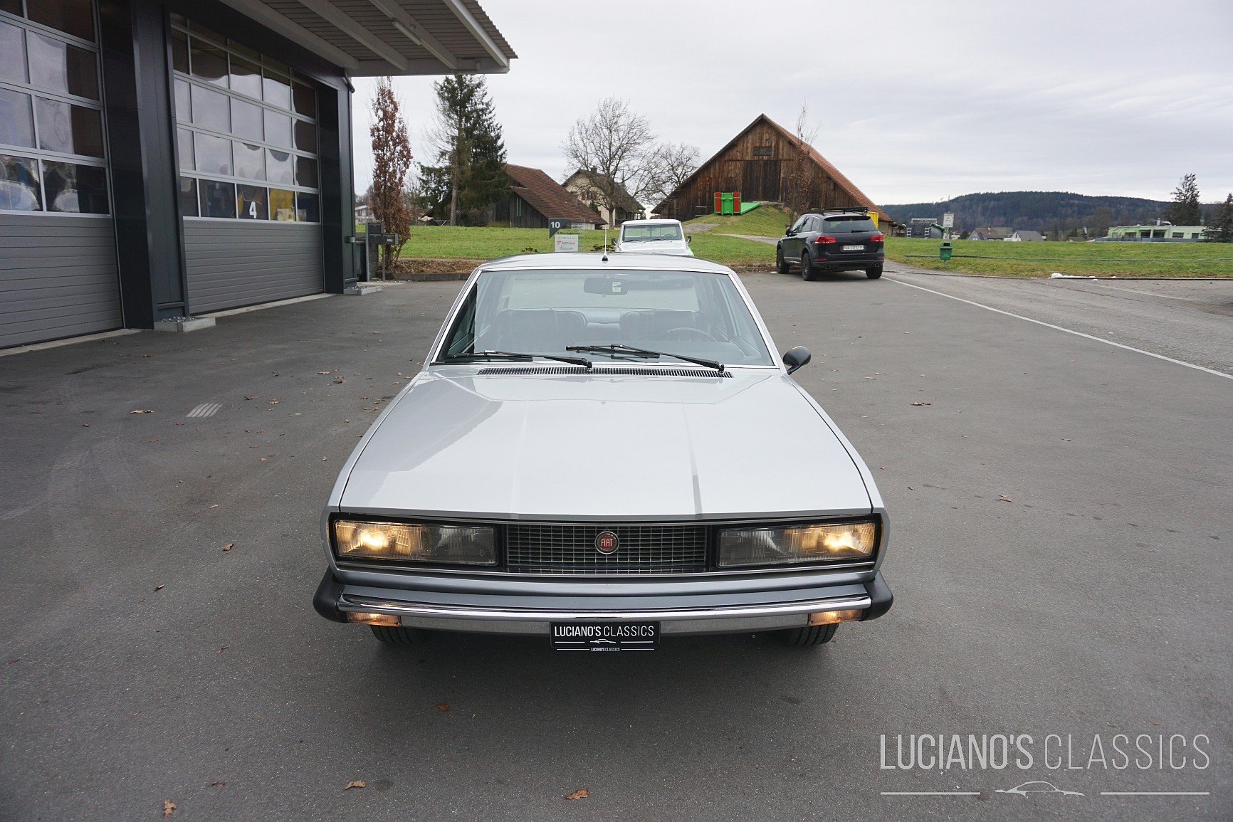 FIAT 130 Coupé-image-8