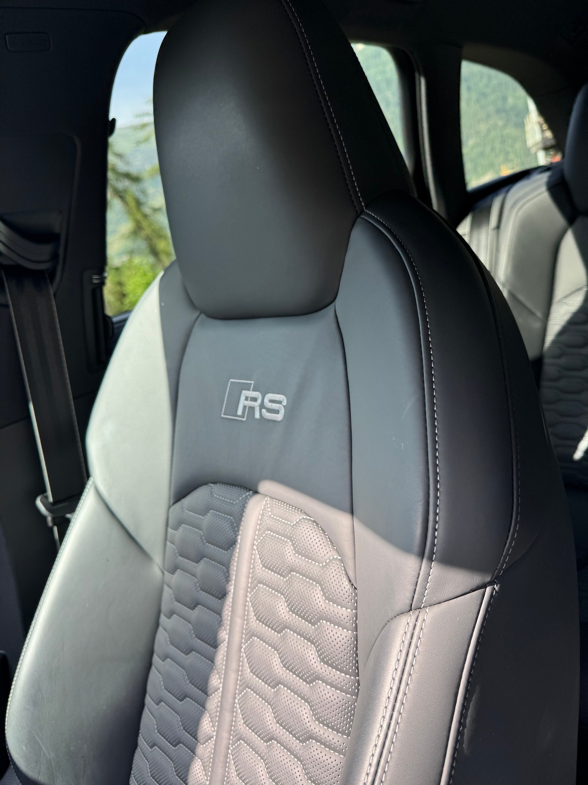 AUDI RS6 Performance-image-9