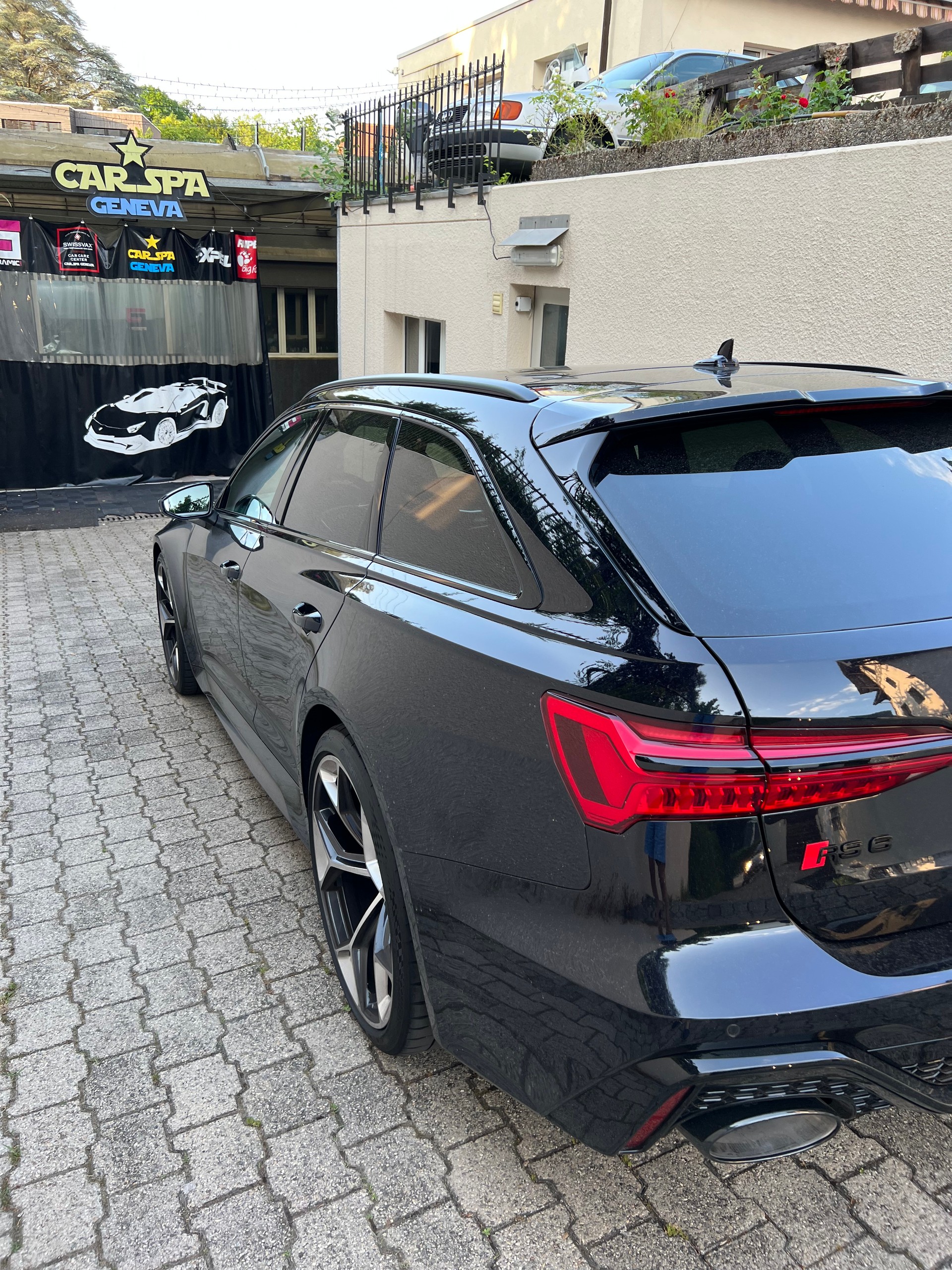 AUDI RS6 Performance-image-13