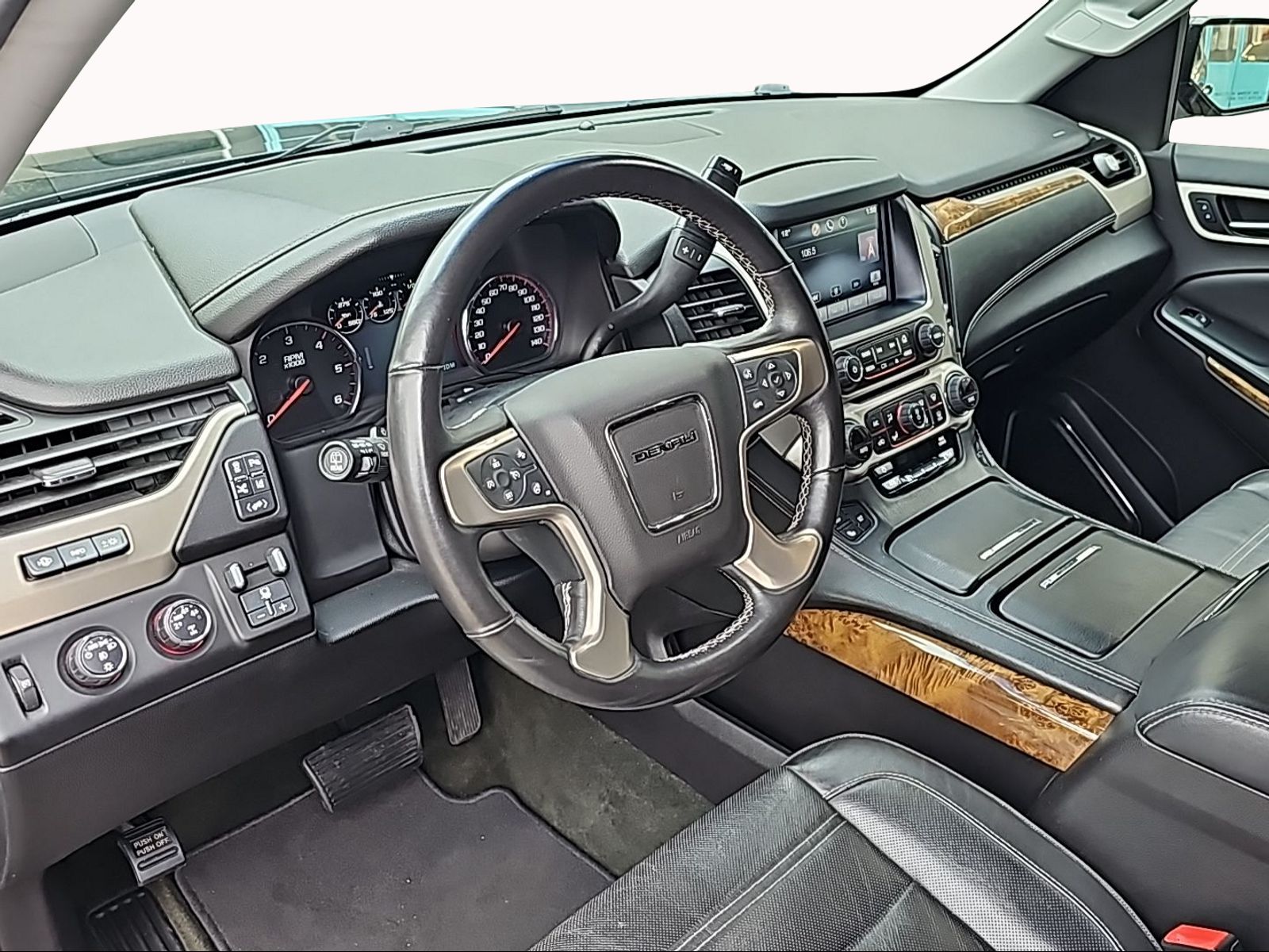 GMC Yukon XL-image-10