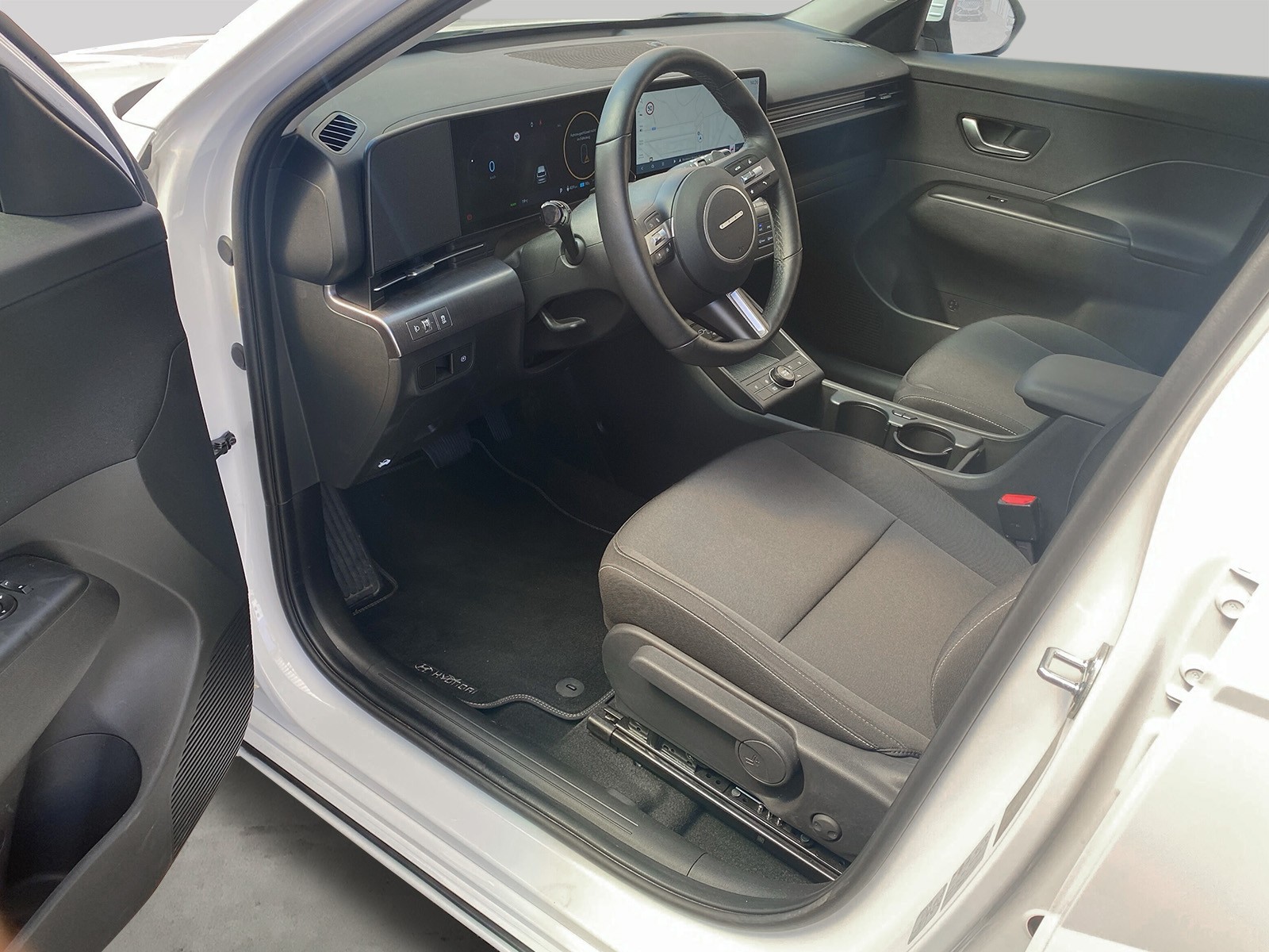 HYUNDAI Kona EV 65.4 kWh Origo-image-7
