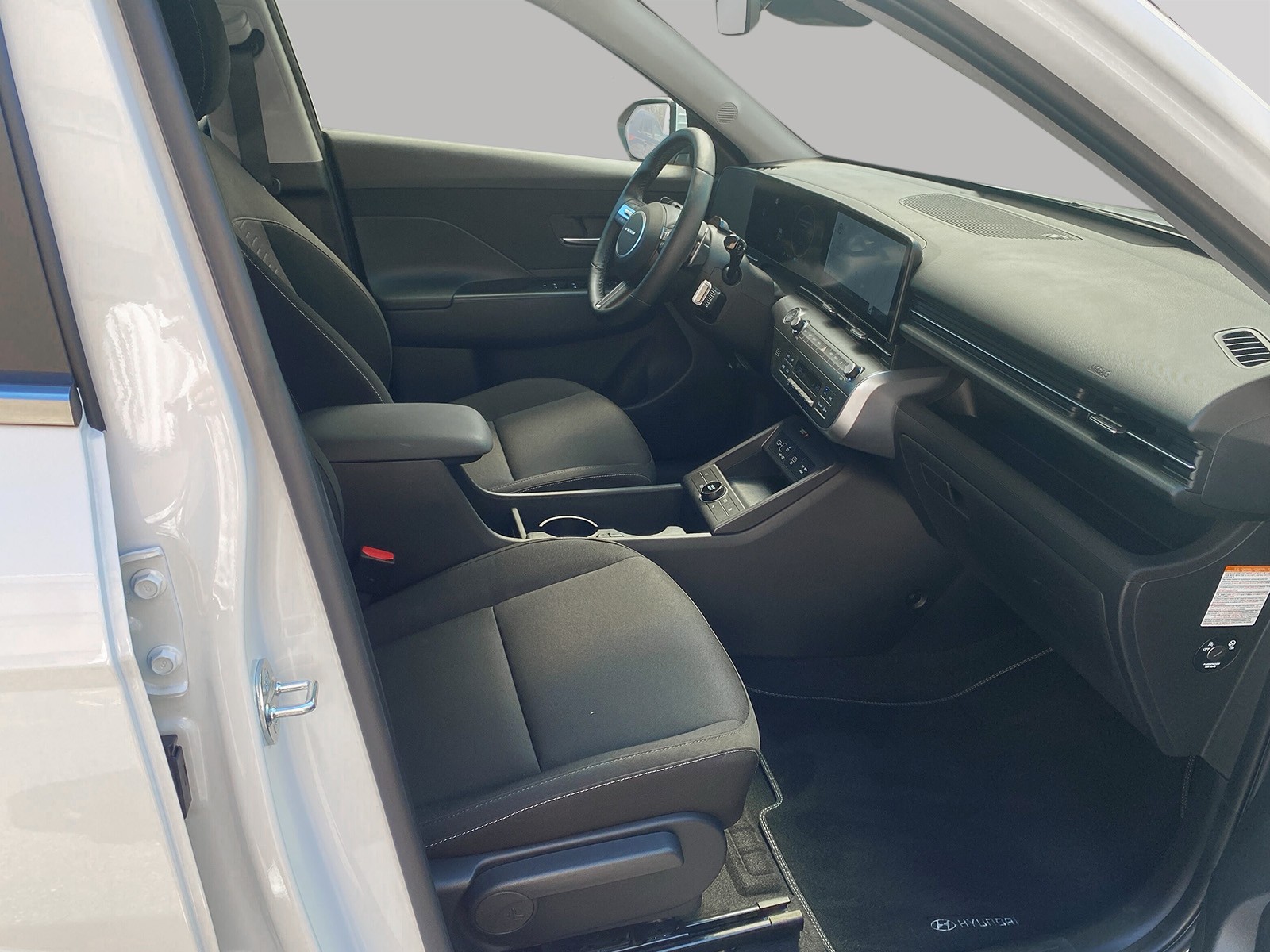 HYUNDAI Kona EV 65.4 kWh Origo-image-11