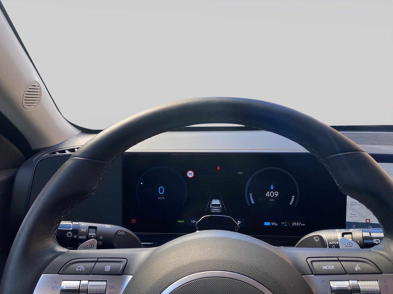 HYUNDAI Kona EV 65.4 kWh Origo-image-8