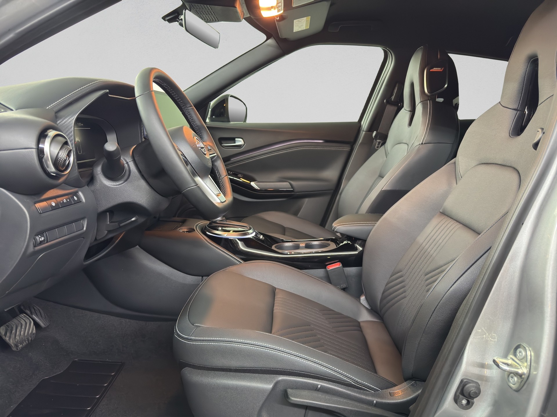 NISSAN Juke 1.6 FHEV Tekna-image-8