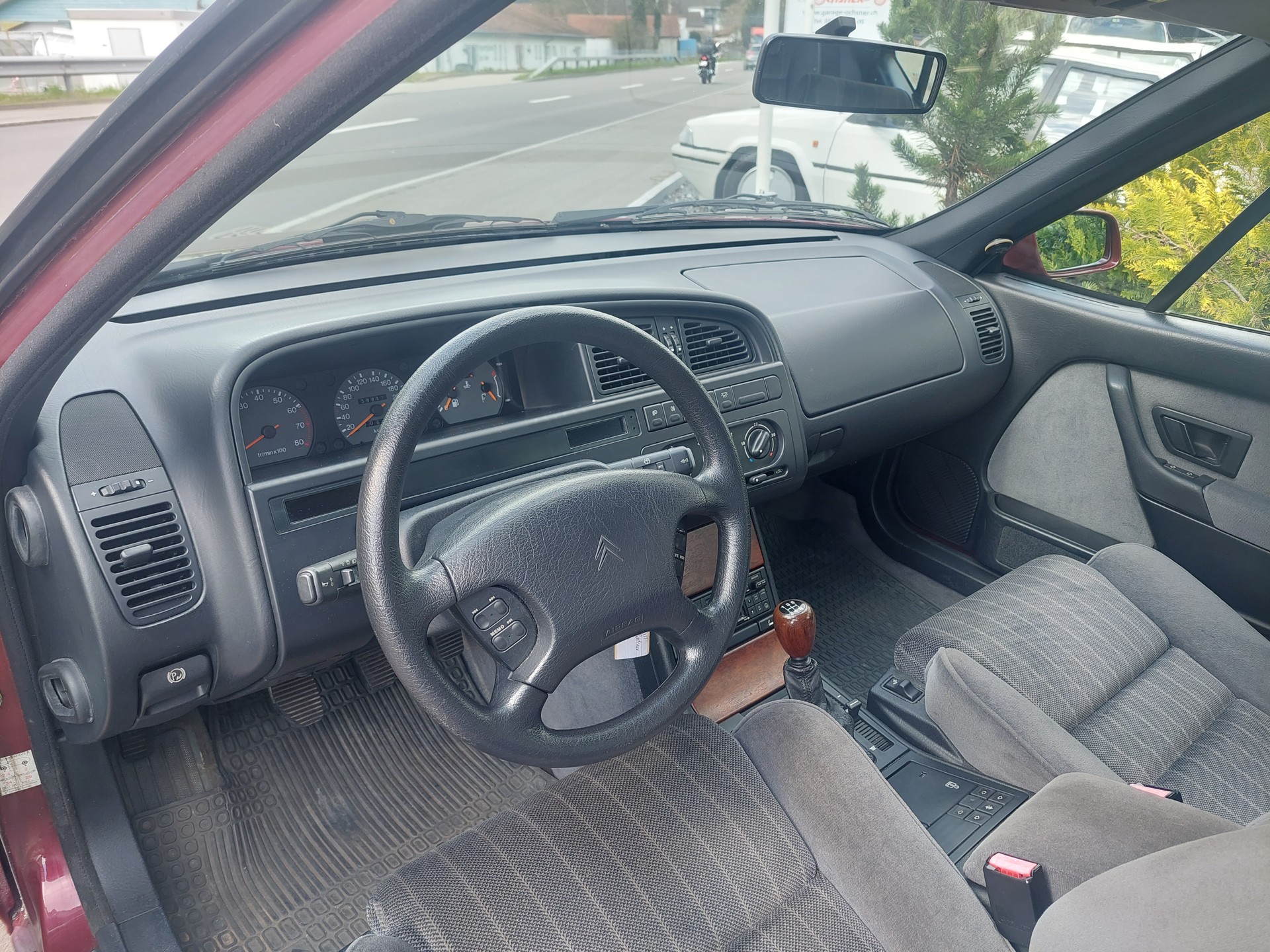 CITROEN XM Berline 3.0 V6 VSX-image-9