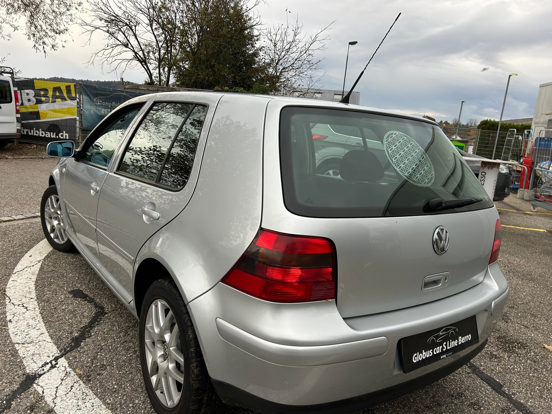 VW Golf 2.3 Highline-image-7